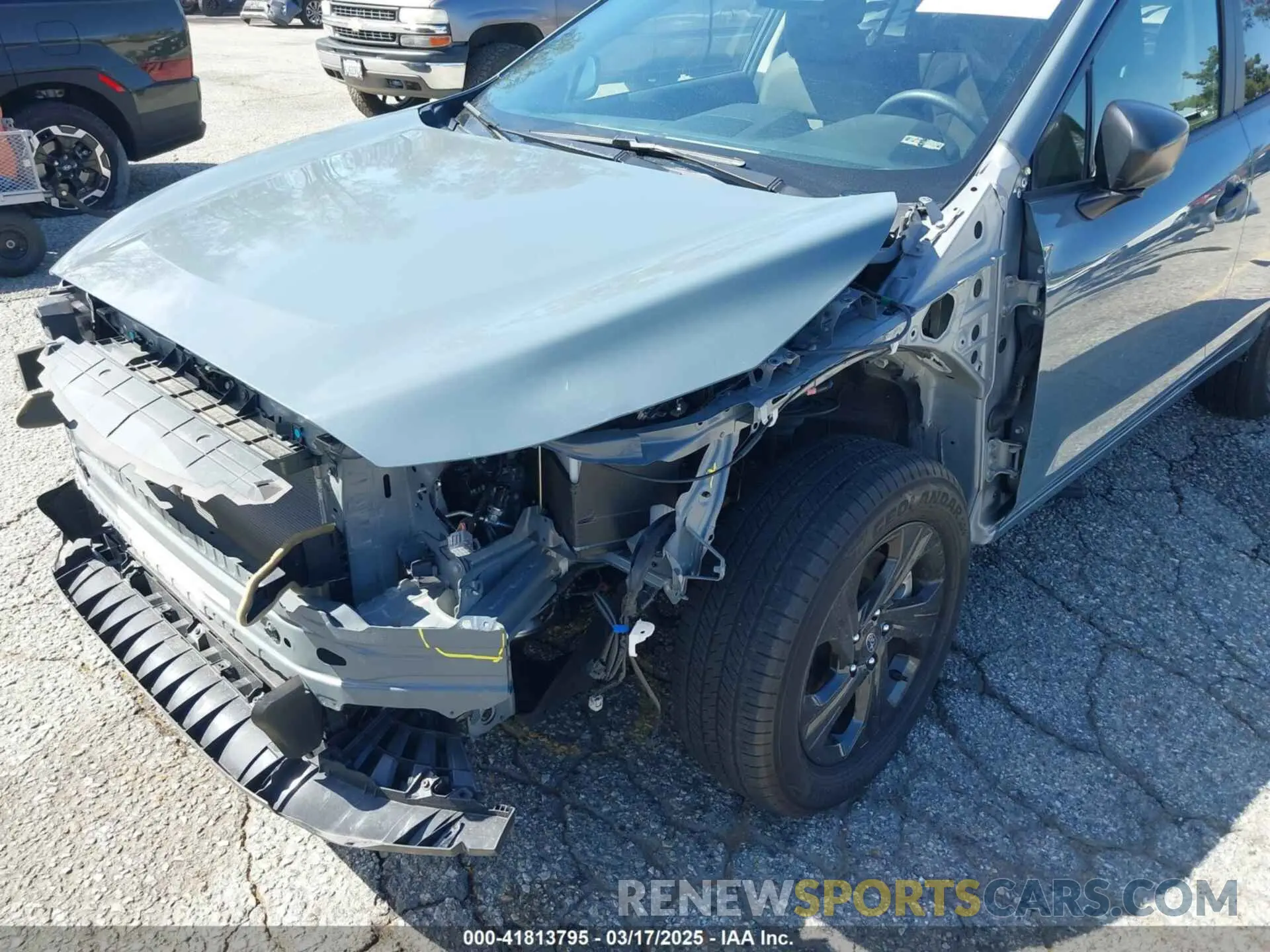 6 Фотография поврежденного автомобиля JF2GUABC3R8297331 SUBARU CROSSTREK 2024