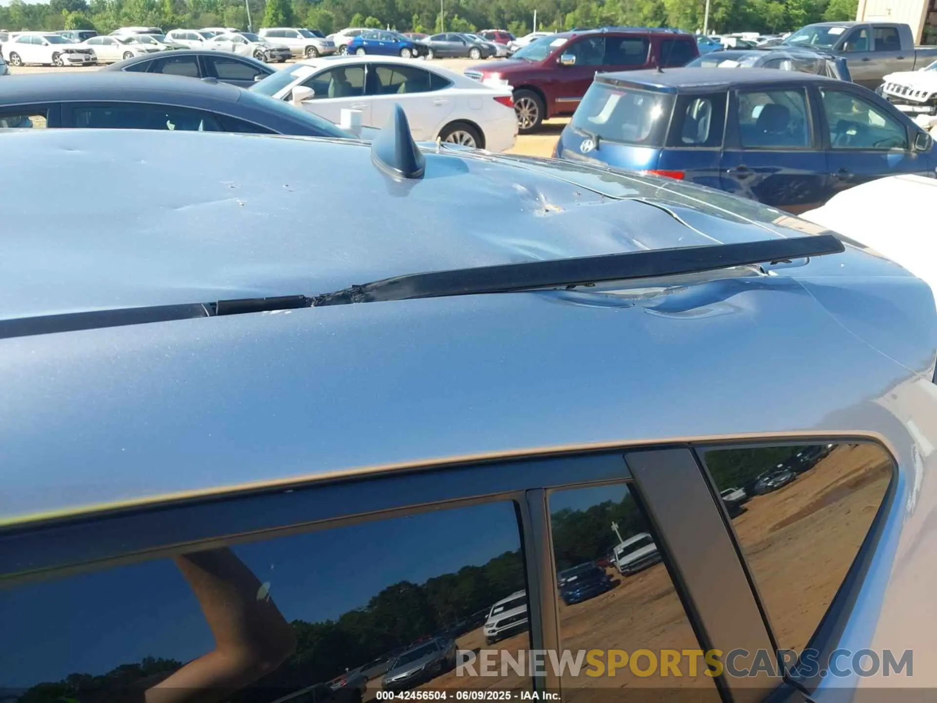 17 Photograph of a damaged car JF2GUABCXR8897604 SUBARU CROSSTREK 2024