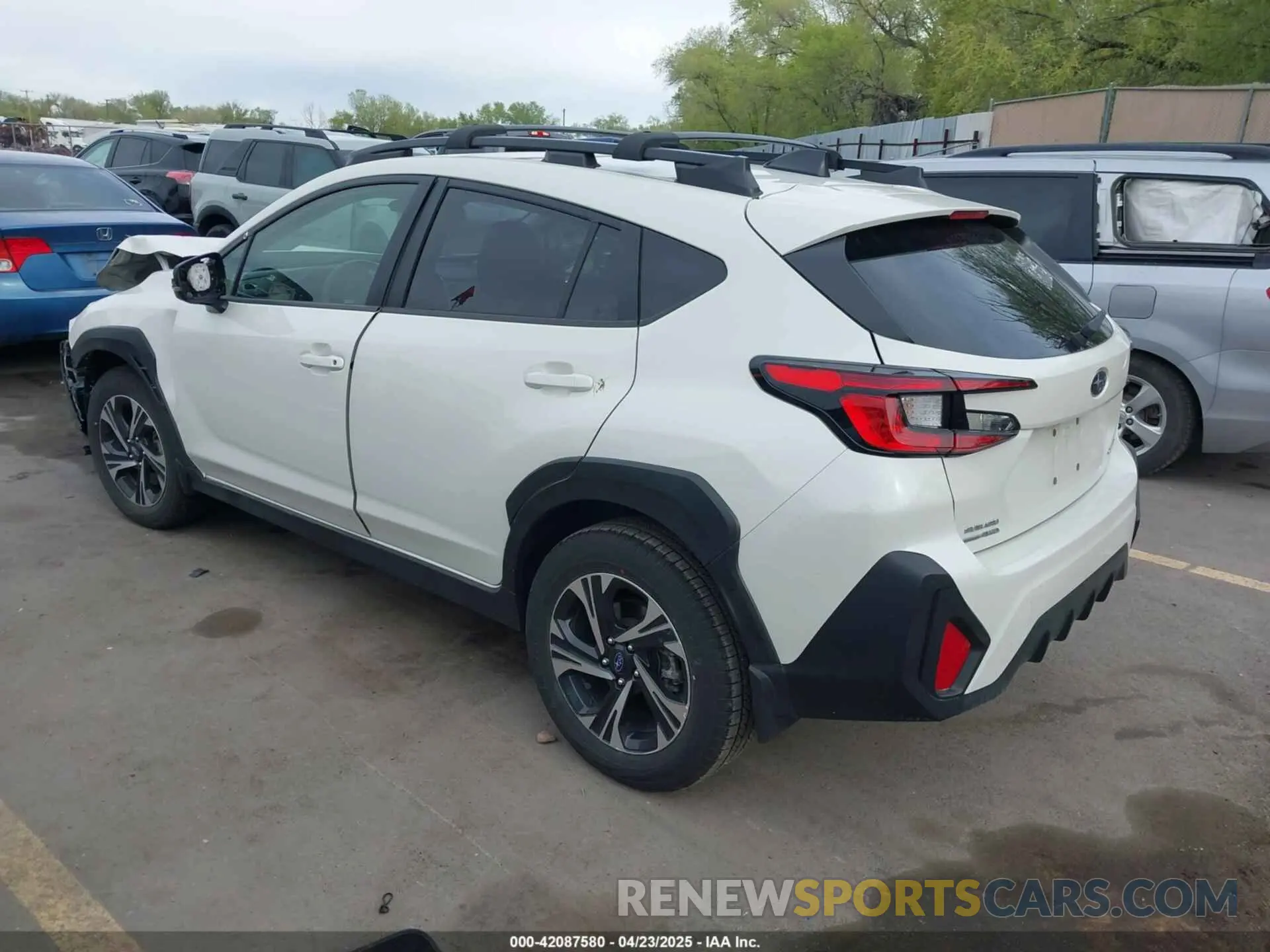 3 Photograph of a damaged car JF2GUADC0R8302580 SUBARU CROSSTREK 2024