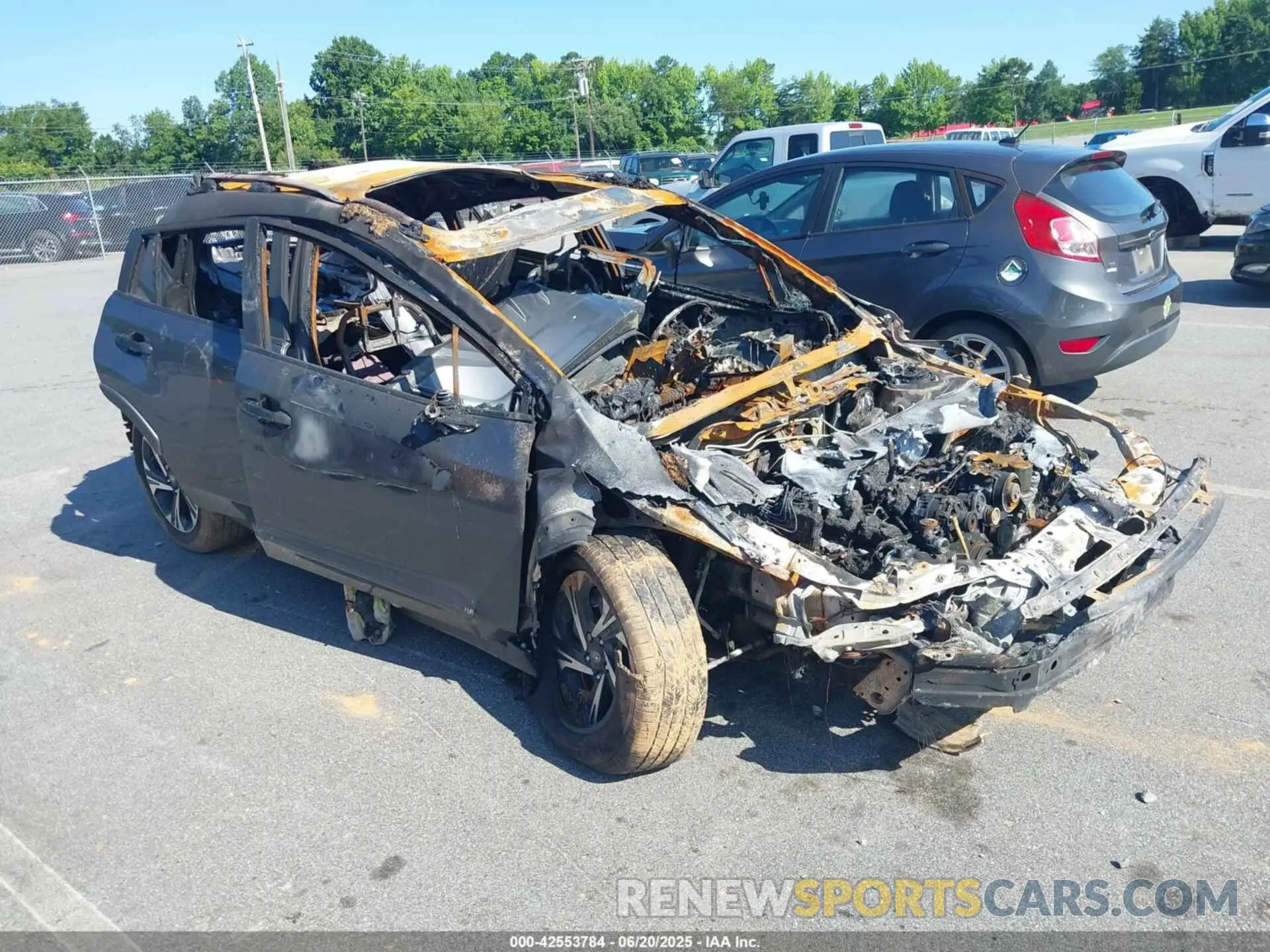 1 Photograph of a damaged car JF2GUADC1R8236427 SUBARU CROSSTREK 2024