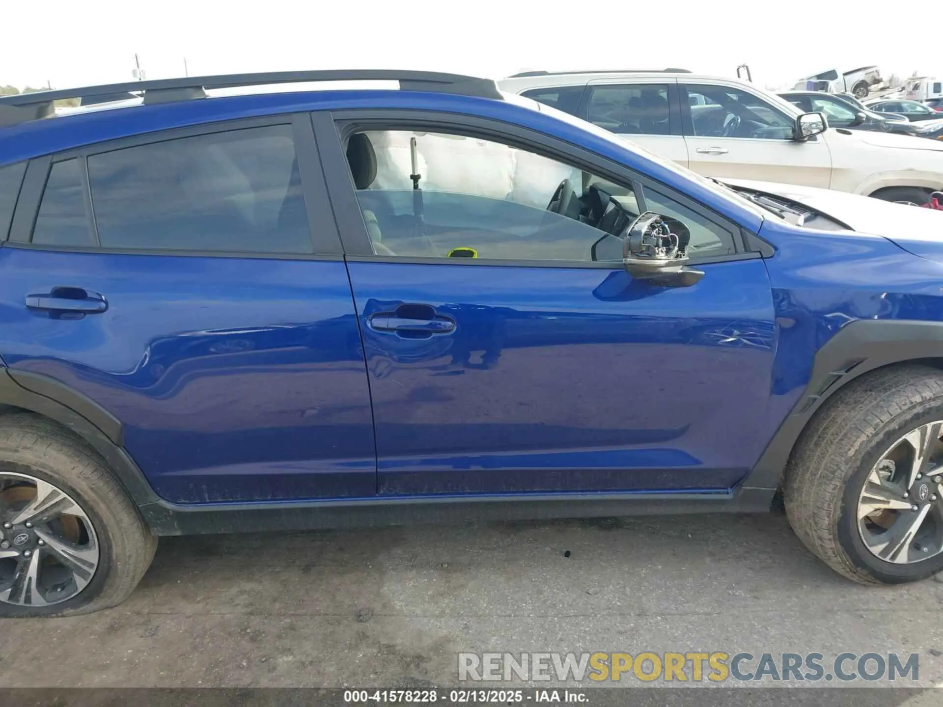 12 Photograph of a damaged car JF2GUADC1R8270383 SUBARU CROSSTREK 2024