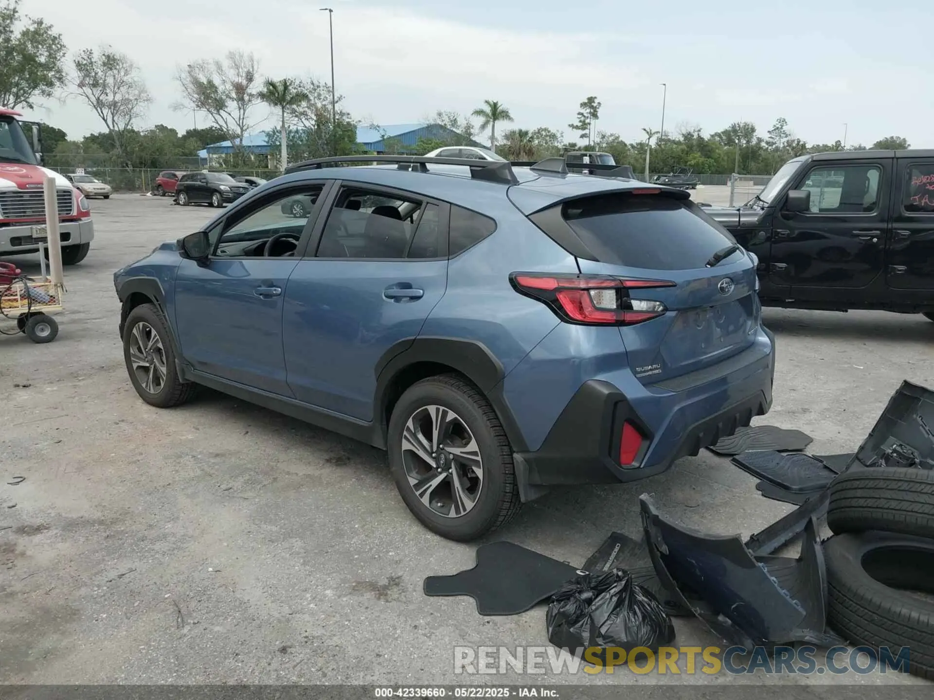 3 Фотография поврежденного автомобиля JF2GUADC1RH317251 SUBARU CROSSTREK 2024