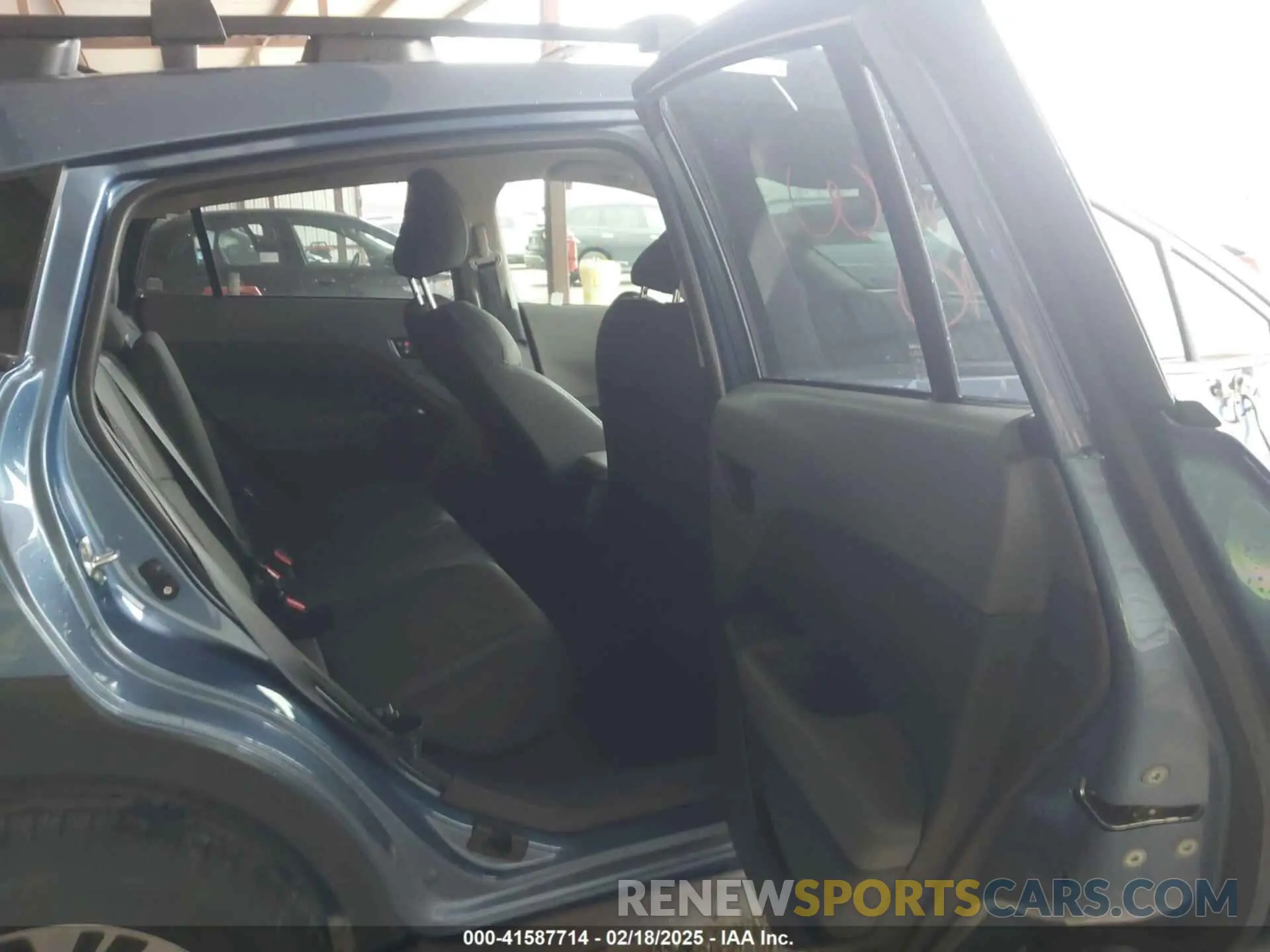 8 Фотография поврежденного автомобиля JF2GUADC1RH866111 SUBARU CROSSTREK 2024