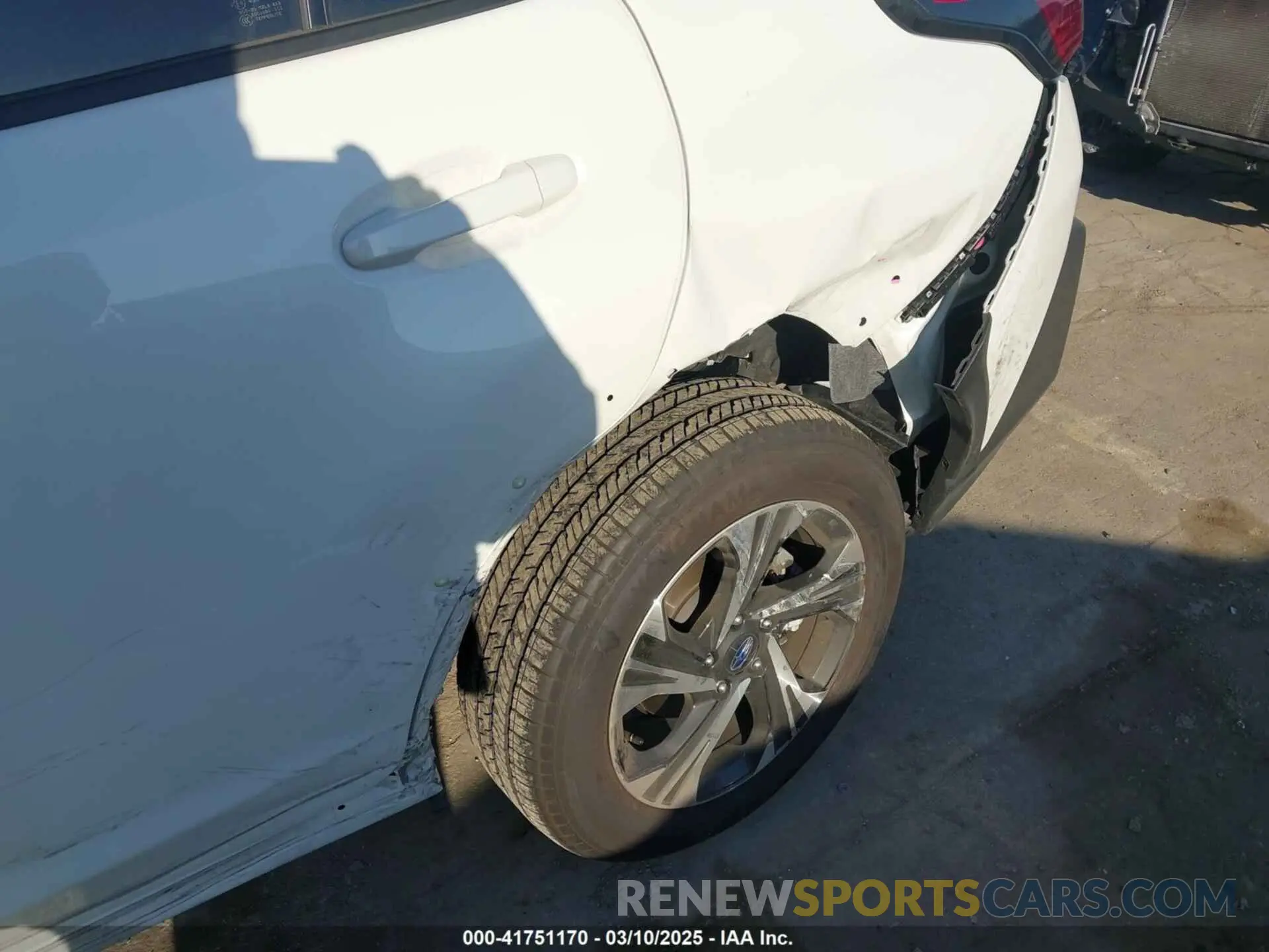 6 Photograph of a damaged car JF2GUADC1RH888769 SUBARU CROSSTREK 2024