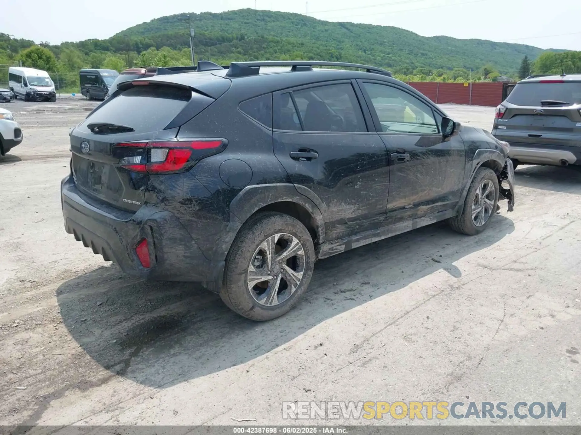 4 Фотография поврежденного автомобиля JF2GUADC2RH888683 SUBARU CROSSTREK 2024