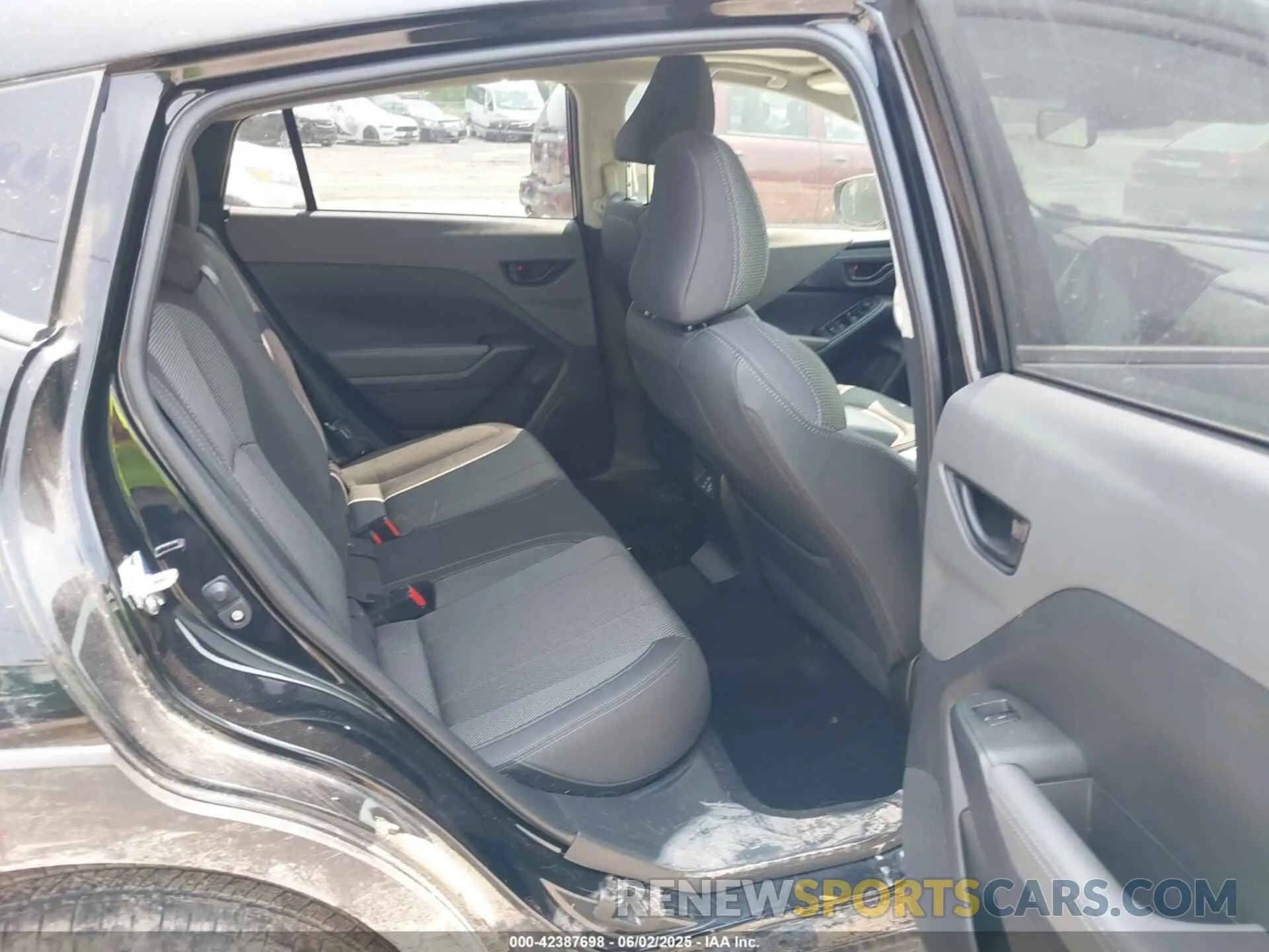8 Фотография поврежденного автомобиля JF2GUADC2RH888683 SUBARU CROSSTREK 2024