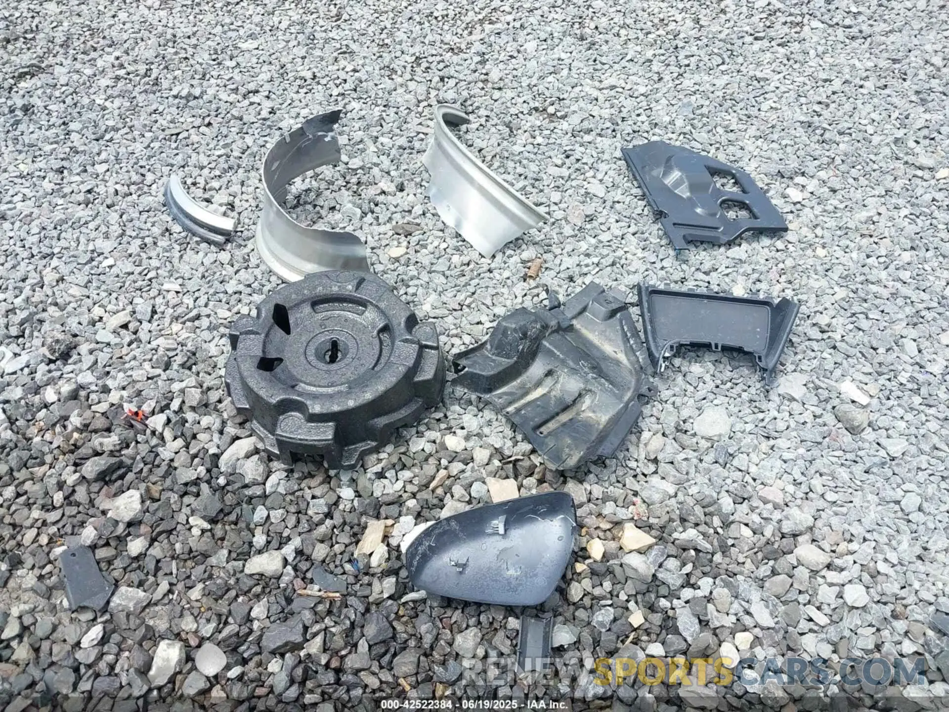 12 Photograph of a damaged car JF2GUADC4R8900753 SUBARU CROSSTREK 2024