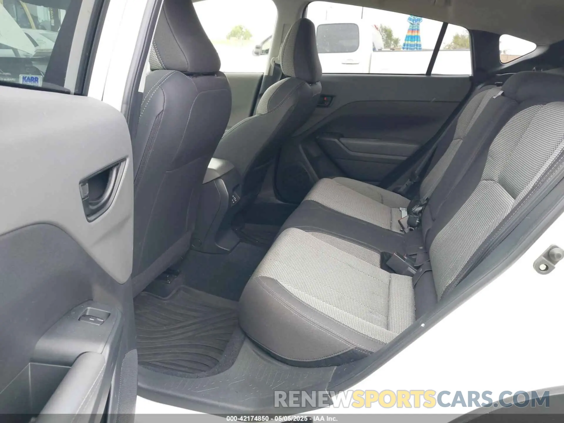 8 Photograph of a damaged car JF2GUADC5R8290118 SUBARU CROSSTREK 2024