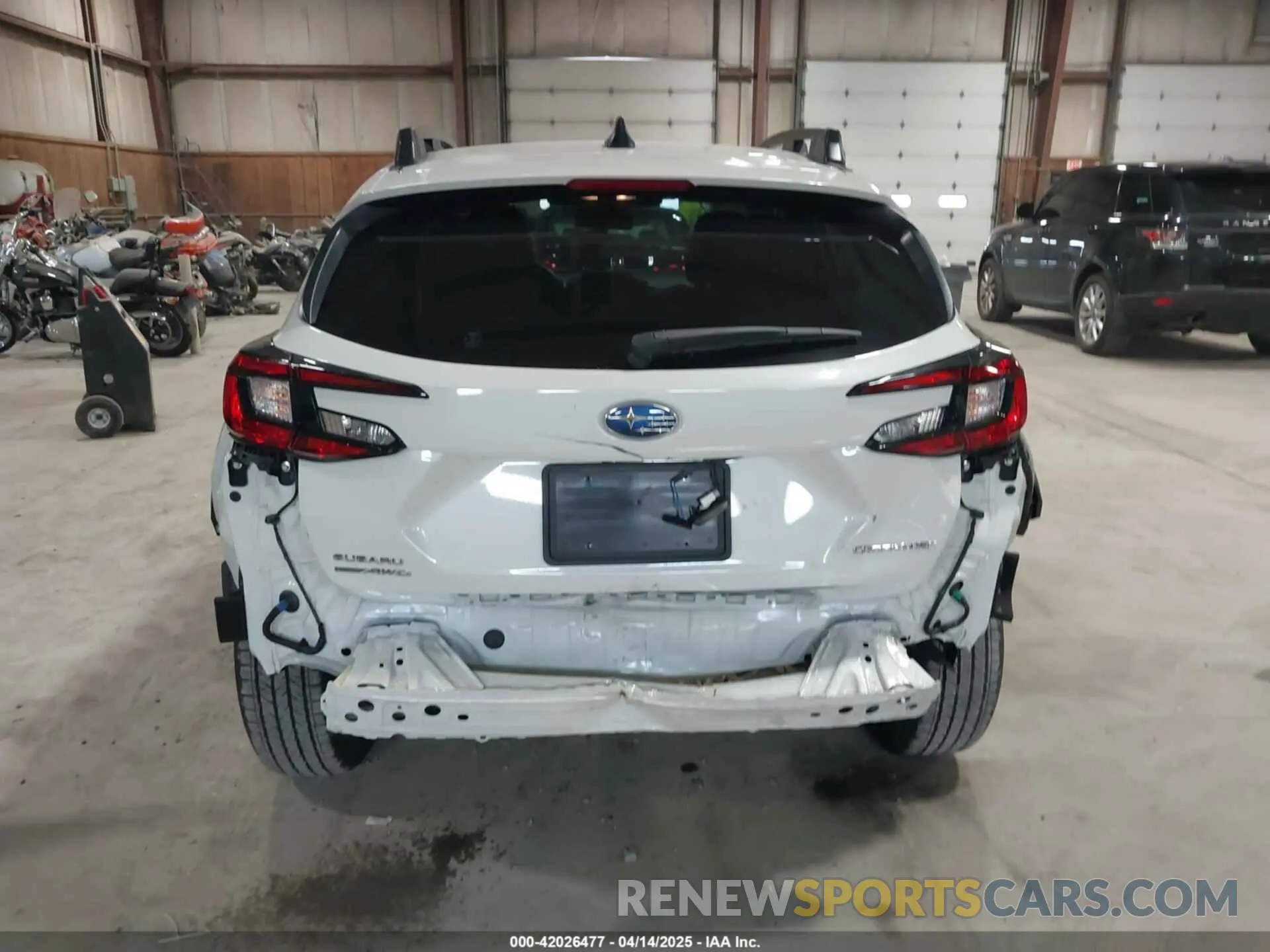 16 Photograph of a damaged car JF2GUADC5R8325479 SUBARU CROSSTREK 2024