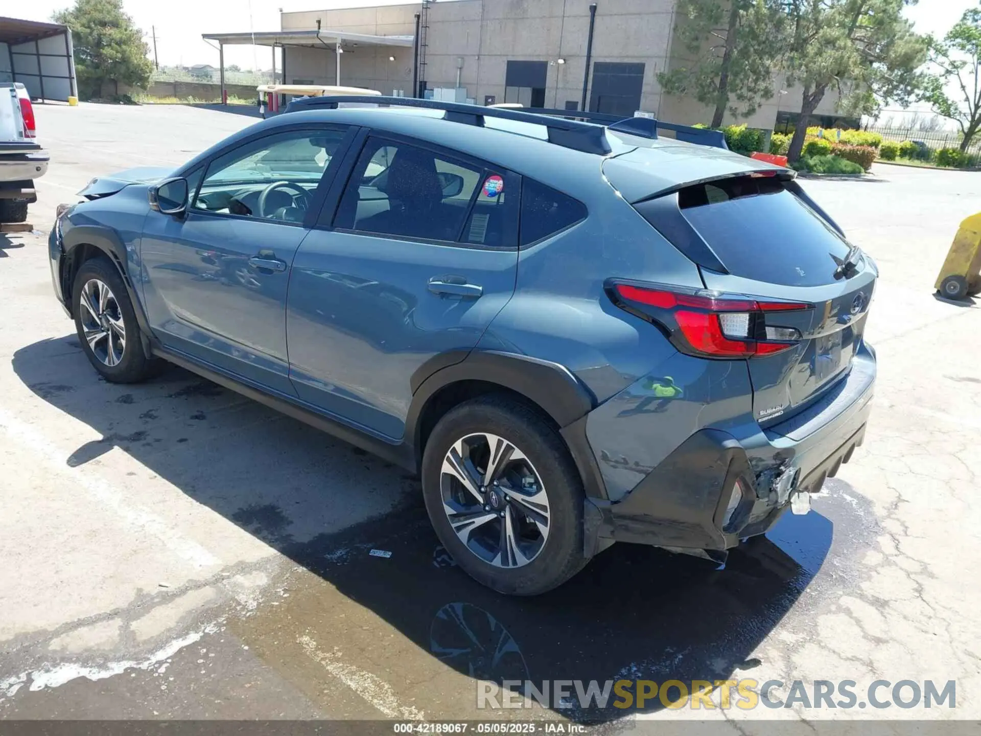 3 Фотография поврежденного автомобиля JF2GUADC6R8214231 SUBARU CROSSTREK 2024