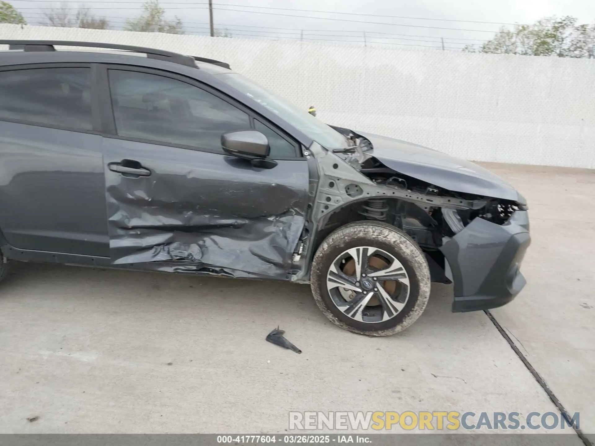 6 Фотография поврежденного автомобиля JF2GUADC6R8324583 SUBARU CROSSTREK 2024