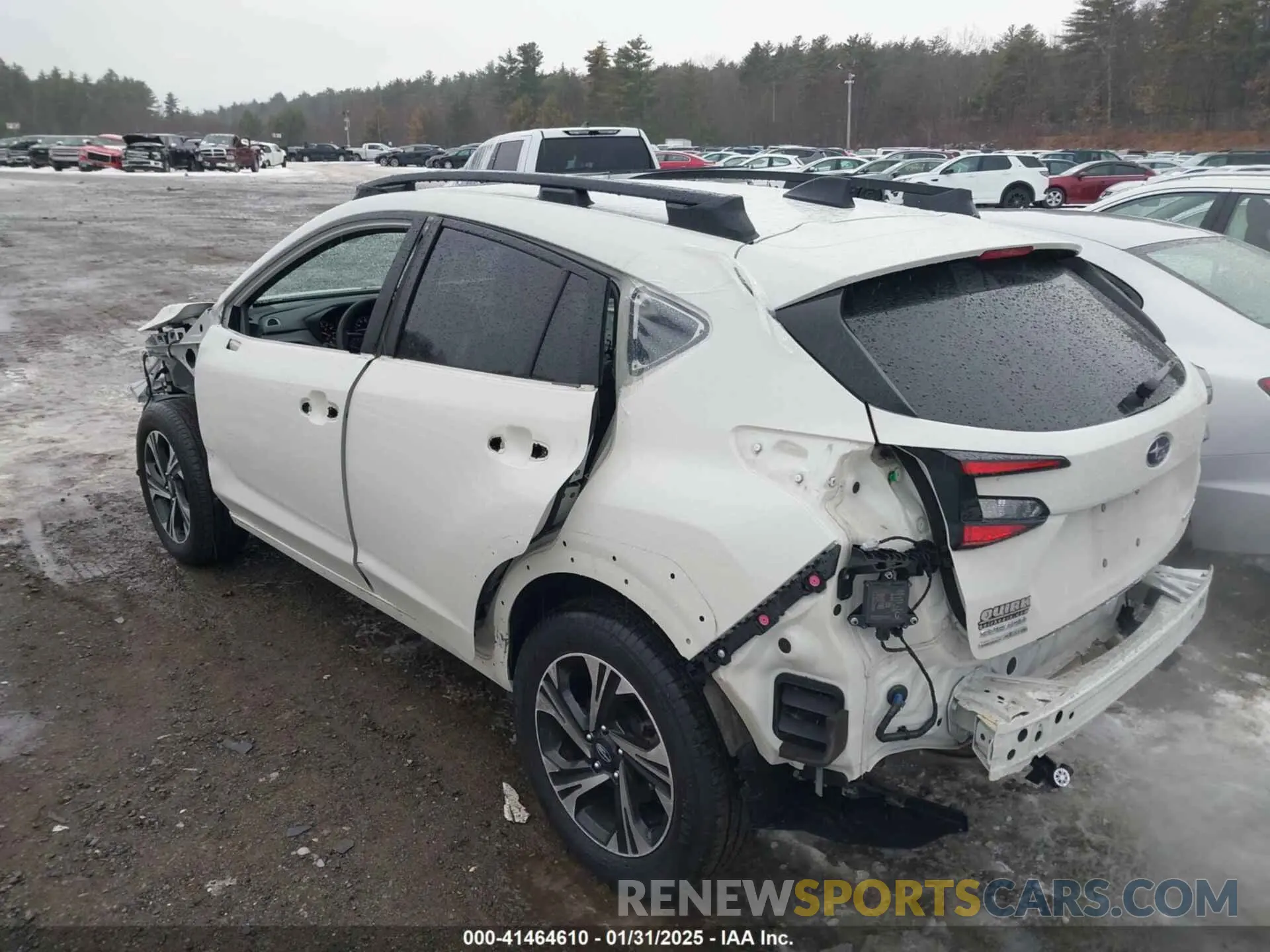3 Фотография поврежденного автомобиля JF2GUADC7R8212410 SUBARU CROSSTREK 2024