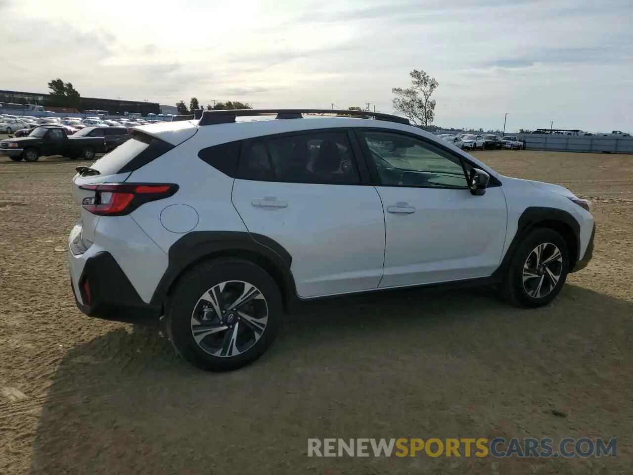 3 Фотография поврежденного автомобиля JF2GUADC7RH864668 SUBARU CROSSTREK 2024