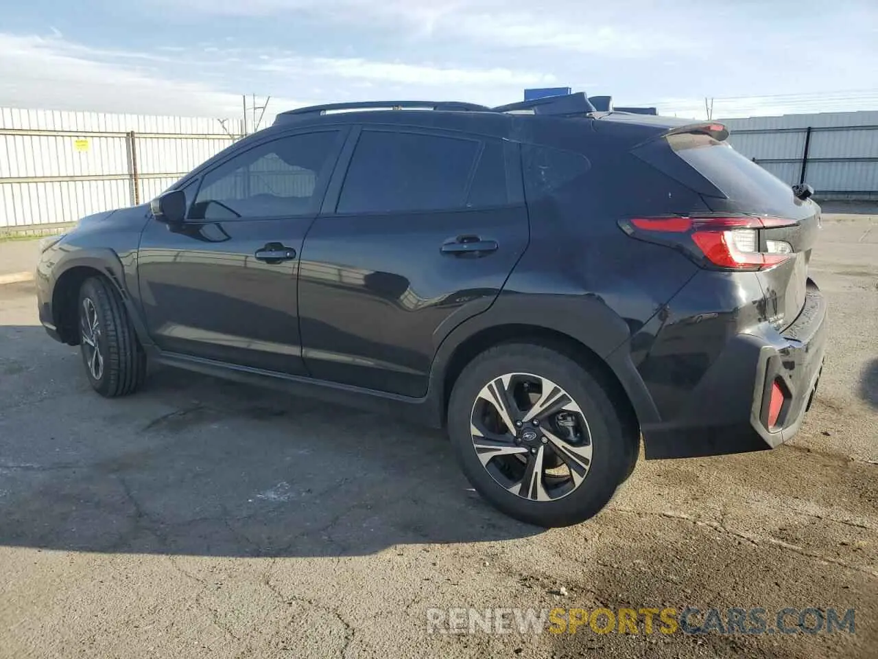 2 Фотография поврежденного автомобиля JF2GUADC8R8295183 SUBARU CROSSTREK 2024