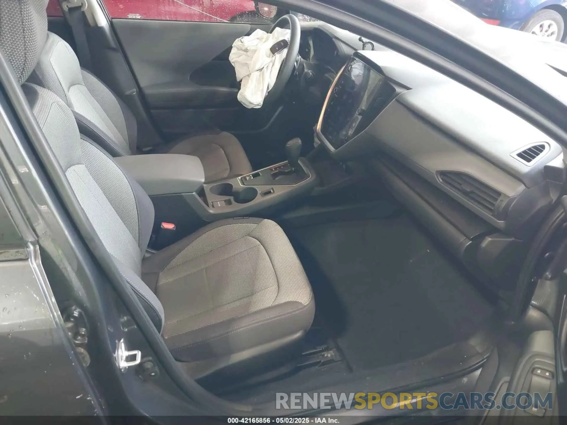 5 Photograph of a damaged car JF2GUADCXRH207069 SUBARU CROSSTREK 2024