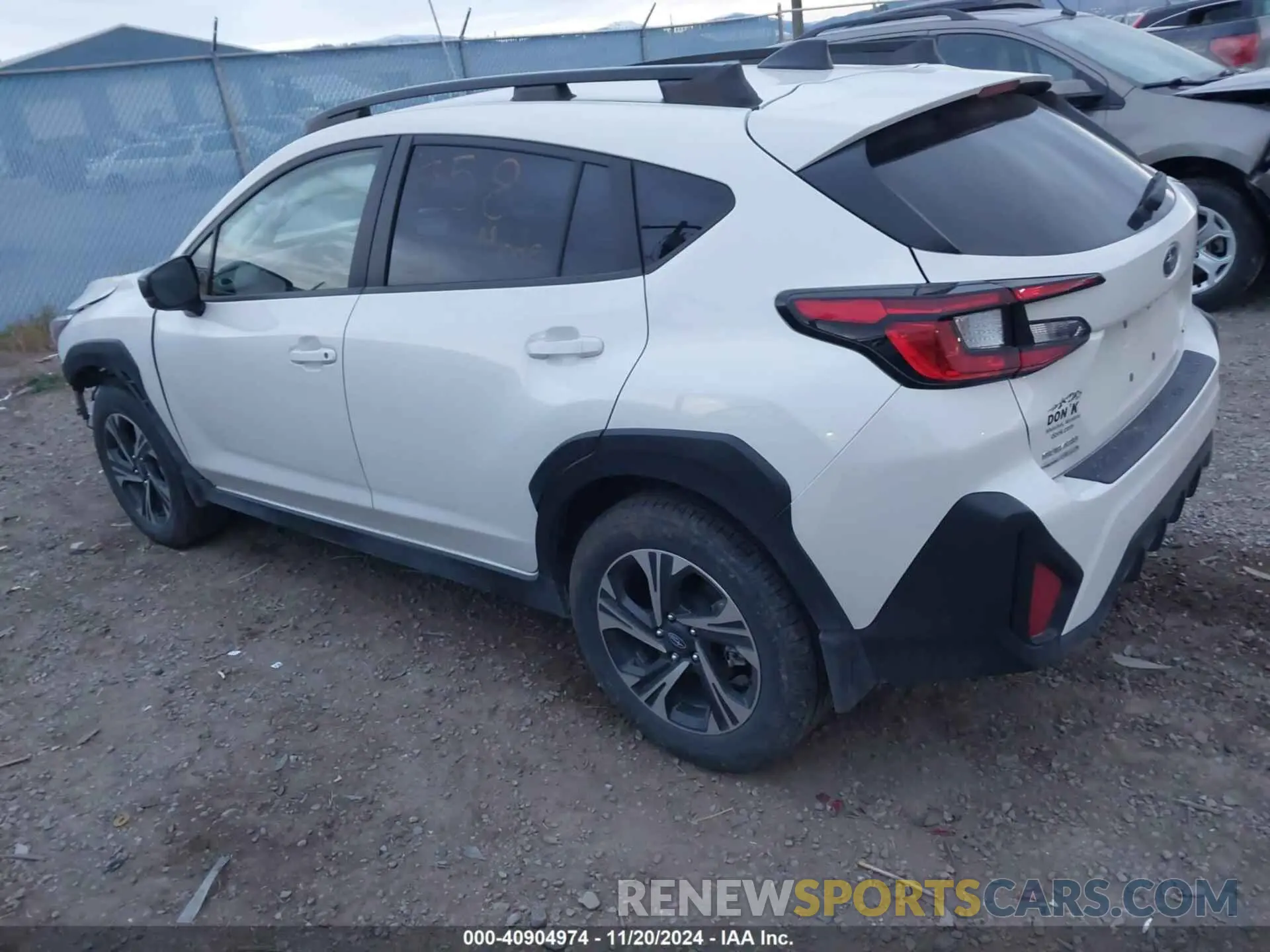 3 Фотография поврежденного автомобиля JF2GUADCXRH209758 SUBARU CROSSTREK 2024