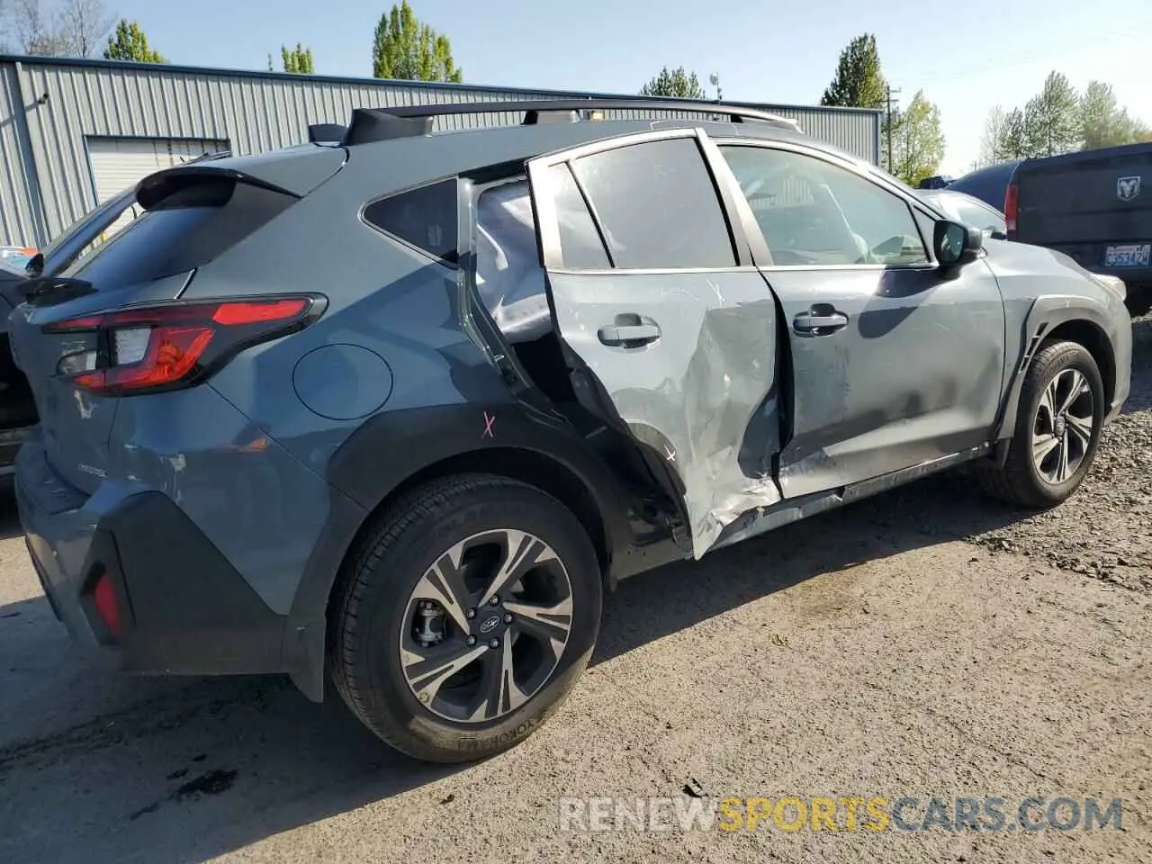 3 Фотография поврежденного автомобиля JF2GUADCXRH289370 SUBARU CROSSTREK 2024
