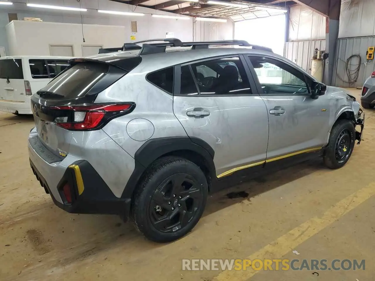 3 Фотография поврежденного автомобиля 4S4GUHF61S3701043 SUBARU CROSSTREK 2025