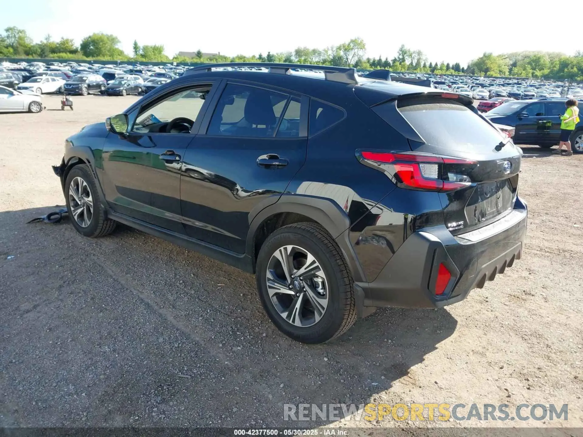 3 Фотография поврежденного автомобиля JF2GUHDC8S8222586 SUBARU CROSSTREK 2025