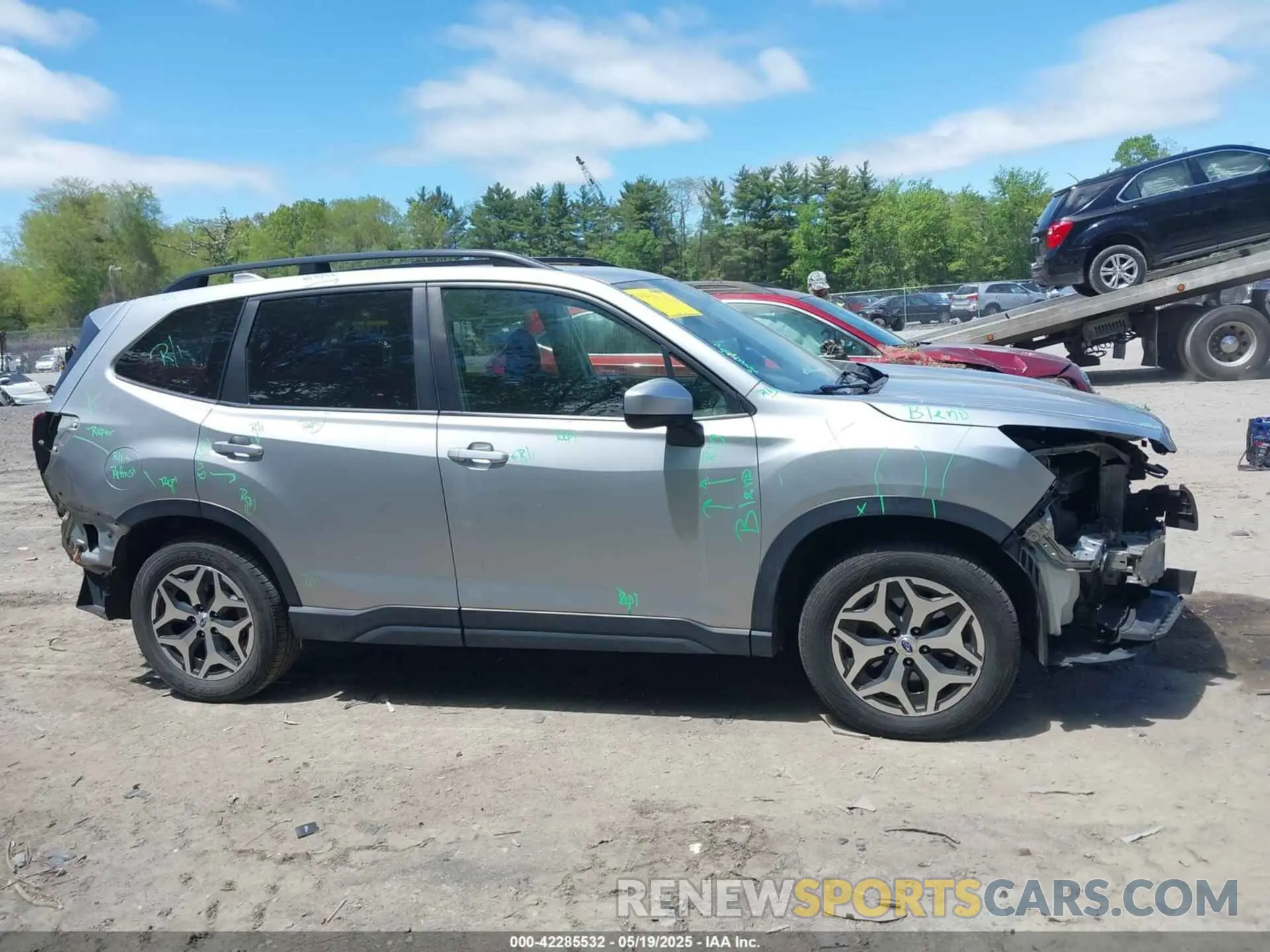 13 Photograph of a damaged car JF2SKAEC3KH407571 SUBARU FORESTER 2019