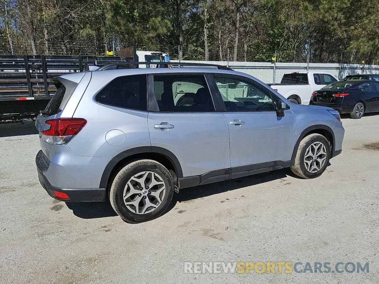 3 Photograph of a damaged car JF2SKAGC8KH533681 SUBARU FORESTER 2019