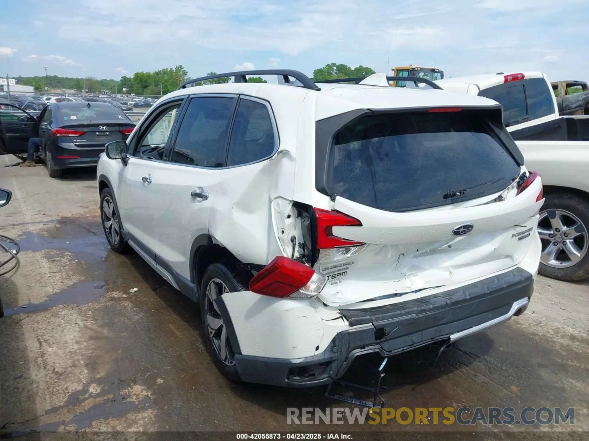 3 Photograph of a damaged car JF2SKAWC5KH515379 SUBARU FORESTER 2019