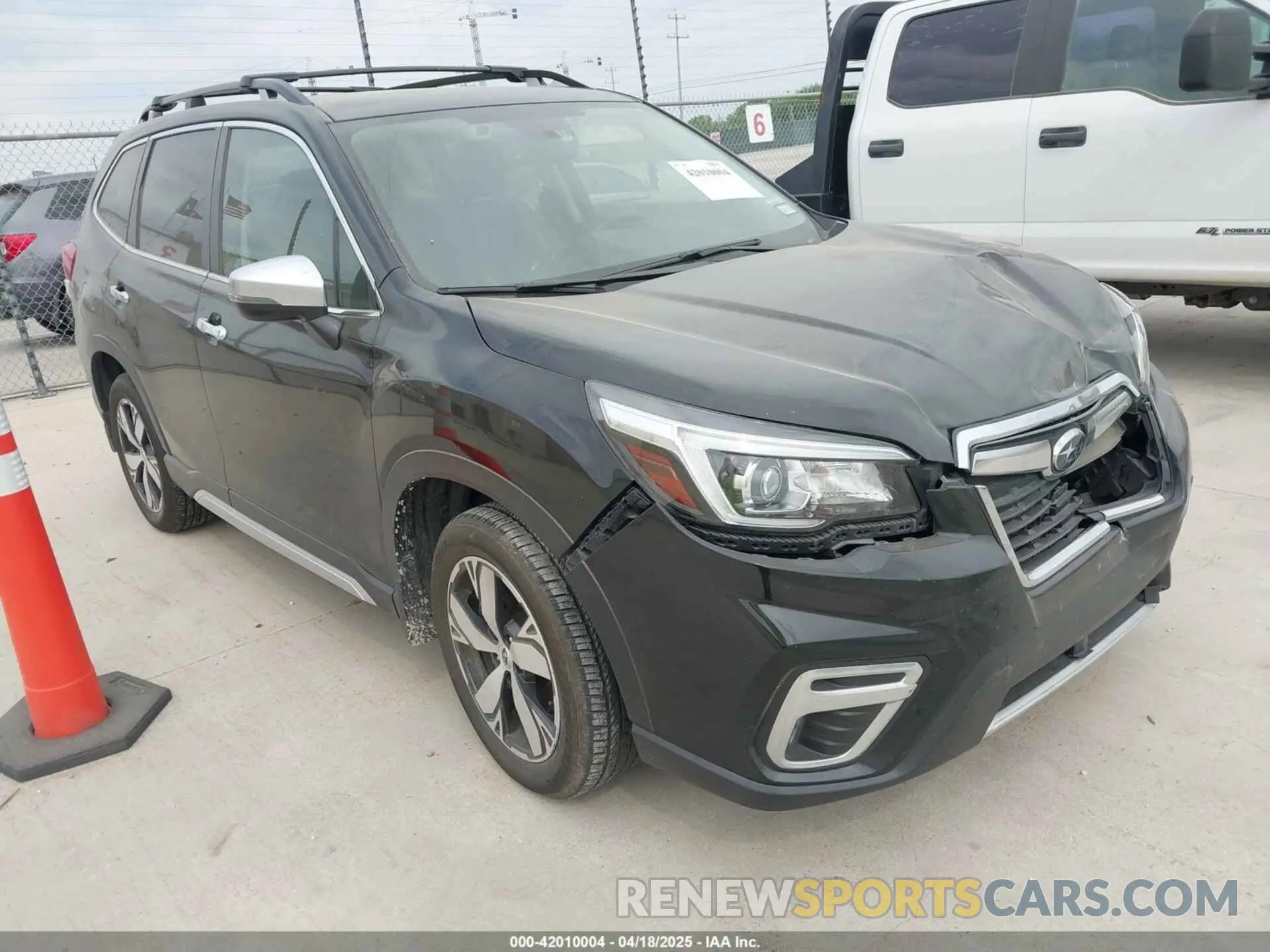 1 Photograph of a damaged car JF2SKAWC5KH551119 SUBARU FORESTER 2019