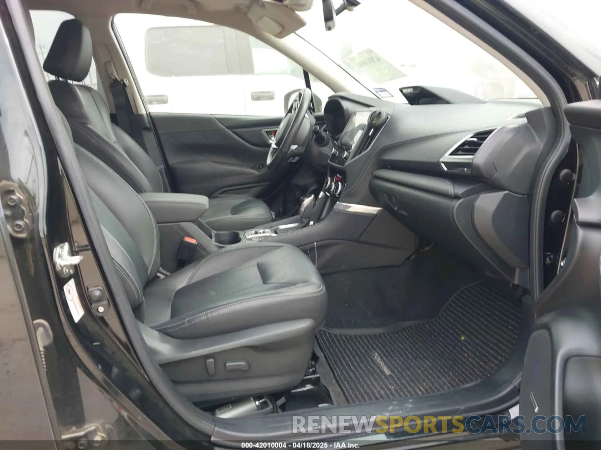5 Photograph of a damaged car JF2SKAWC5KH551119 SUBARU FORESTER 2019
