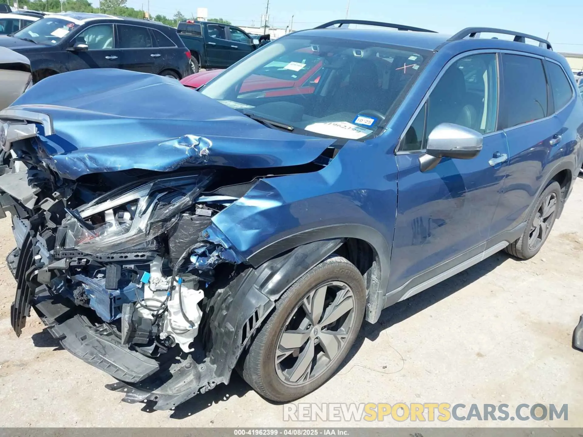 2 Фотография поврежденного автомобиля JF2SKAWC6KH404324 SUBARU FORESTER 2019