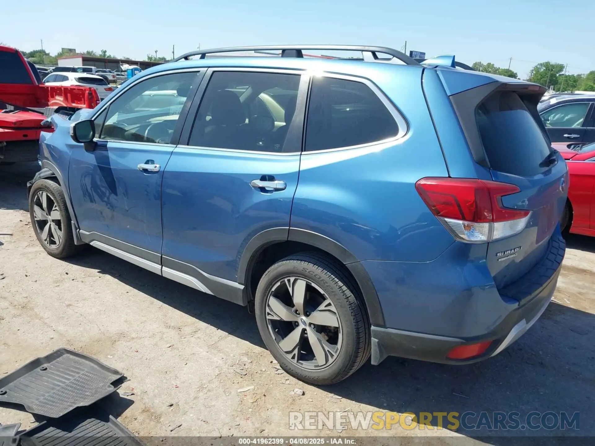 3 Фотография поврежденного автомобиля JF2SKAWC6KH404324 SUBARU FORESTER 2019