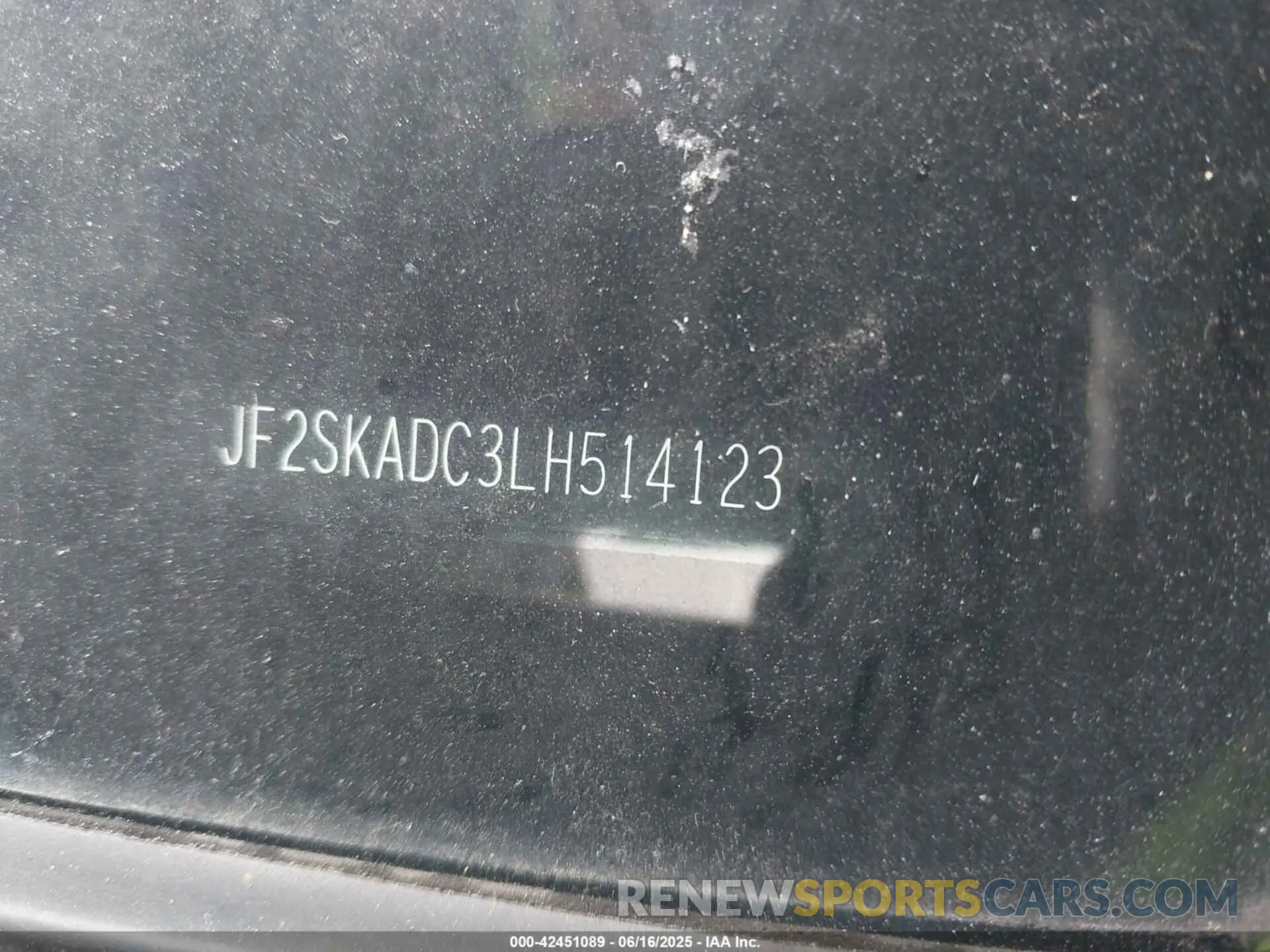 18 Photograph of a damaged car JF2SKADC3LH514123 SUBARU FORESTER 2020