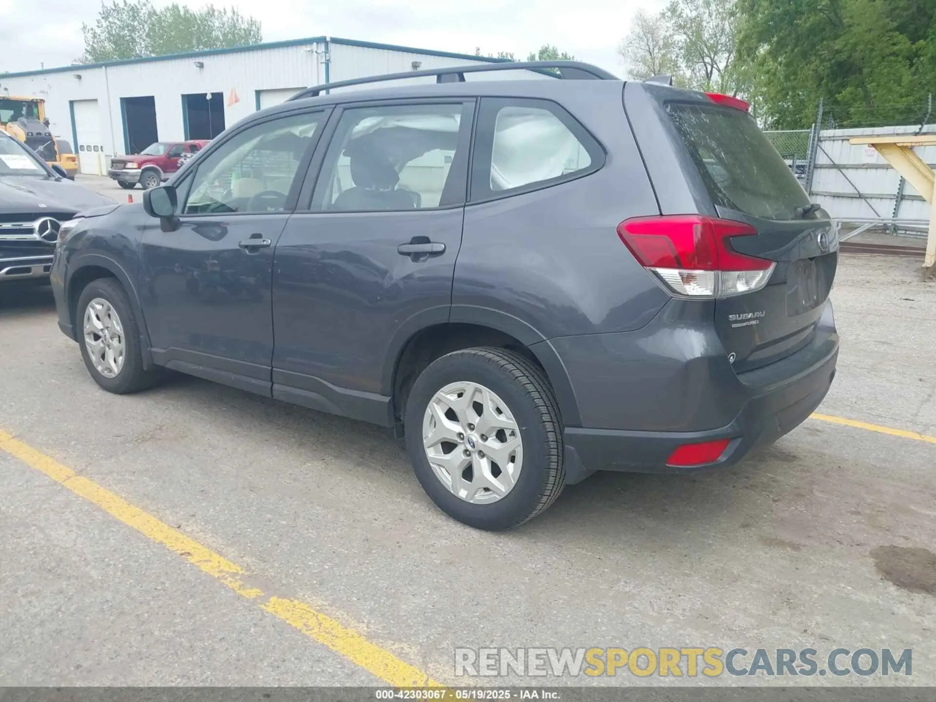 3 Photograph of a damaged car JF2SKADC5LH428621 SUBARU FORESTER 2020