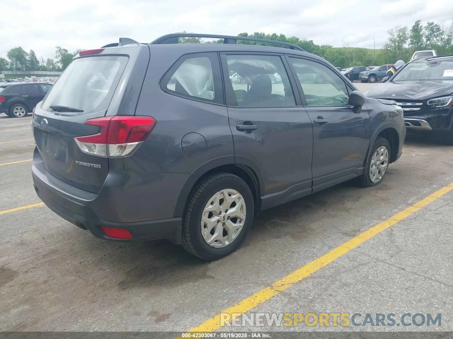 4 Photograph of a damaged car JF2SKADC5LH428621 SUBARU FORESTER 2020