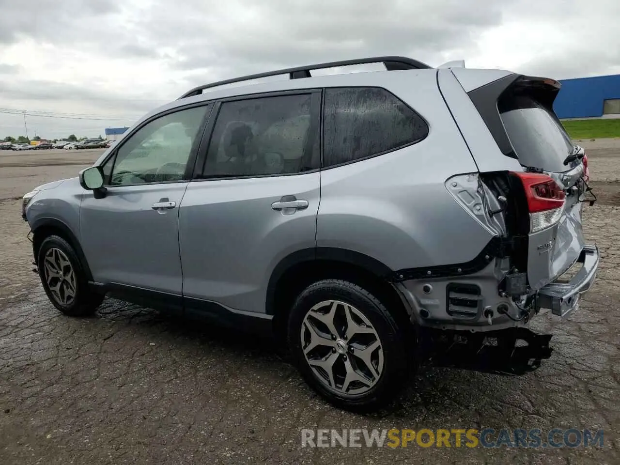 2 Photograph of a damaged car JF2SKAJC2LH445770 SUBARU FORESTER 2020