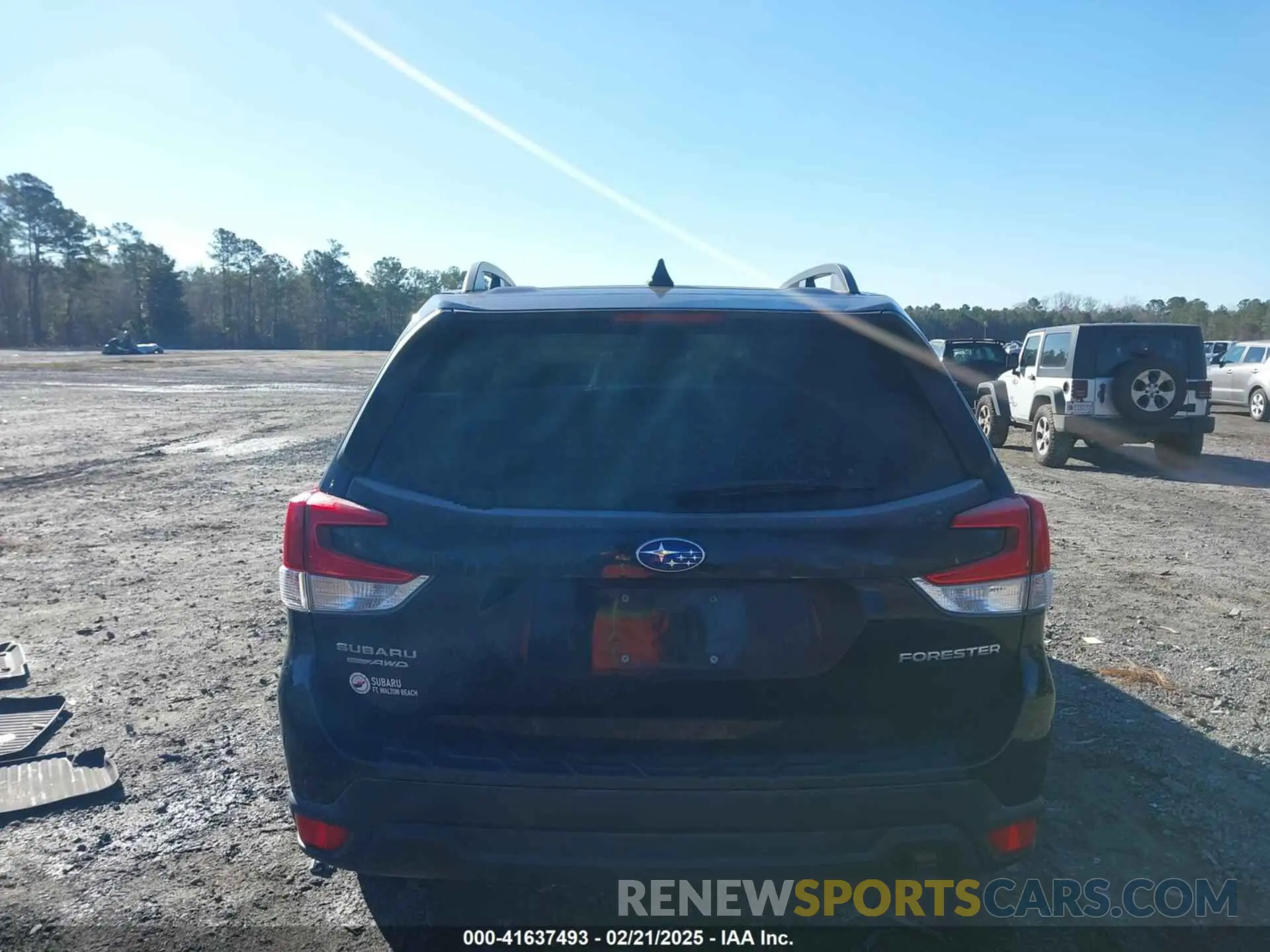 17 Photograph of a damaged car JF2SKAJC7LH422596 SUBARU FORESTER 2020