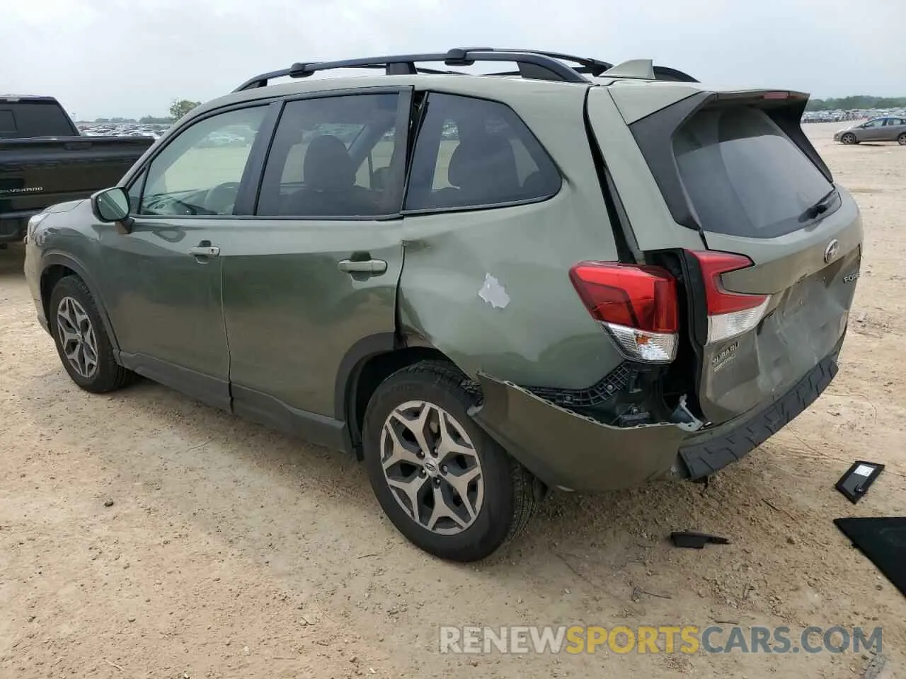 2 Photograph of a damaged car JF2SKAJC9LH402365 SUBARU FORESTER 2020