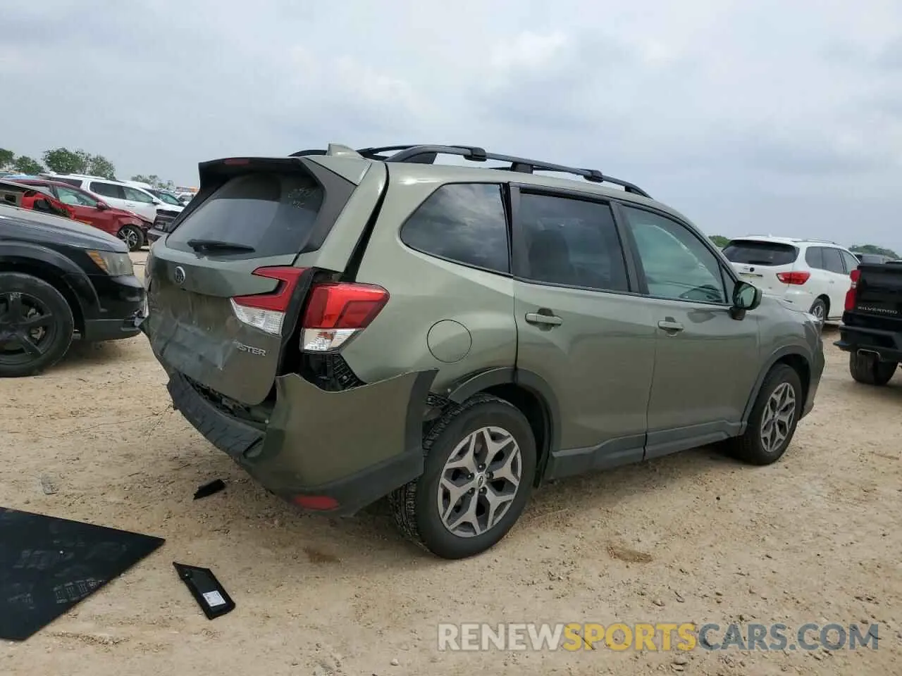 3 Photograph of a damaged car JF2SKAJC9LH402365 SUBARU FORESTER 2020