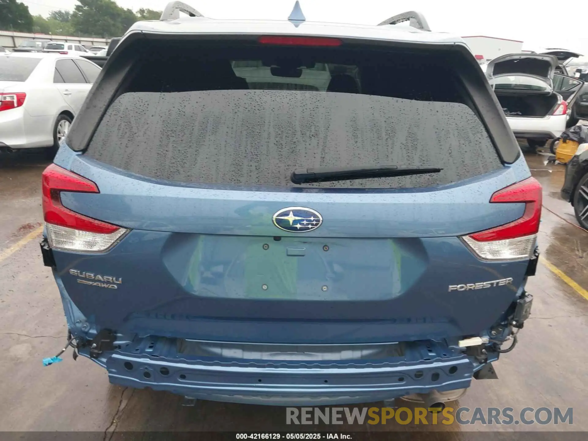 17 Photograph of a damaged car JF2SKAJCXLH582388 SUBARU FORESTER 2020