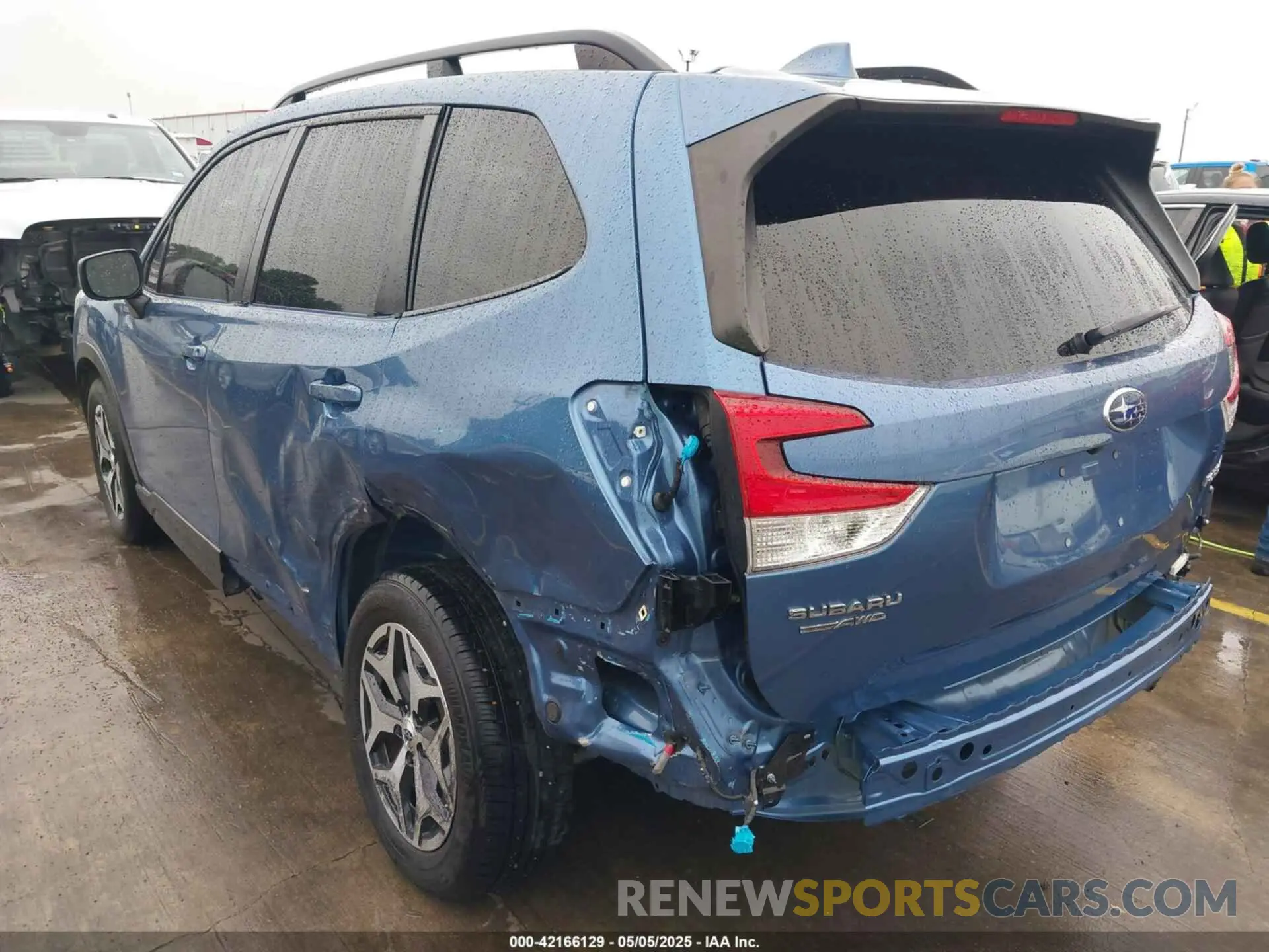 3 Photograph of a damaged car JF2SKAJCXLH582388 SUBARU FORESTER 2020