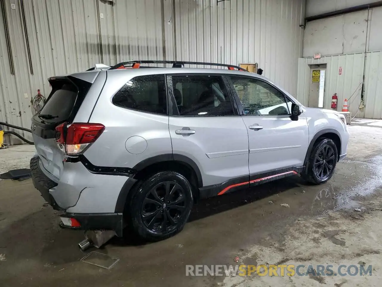 3 Фотография поврежденного автомобиля JF2SKARC4LH586764 SUBARU FORESTER 2020