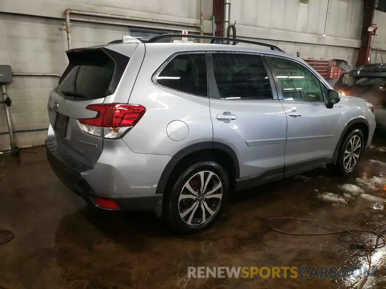 3 Photograph of a damaged car JF2SKASC0LH443112 SUBARU FORESTER 2020
