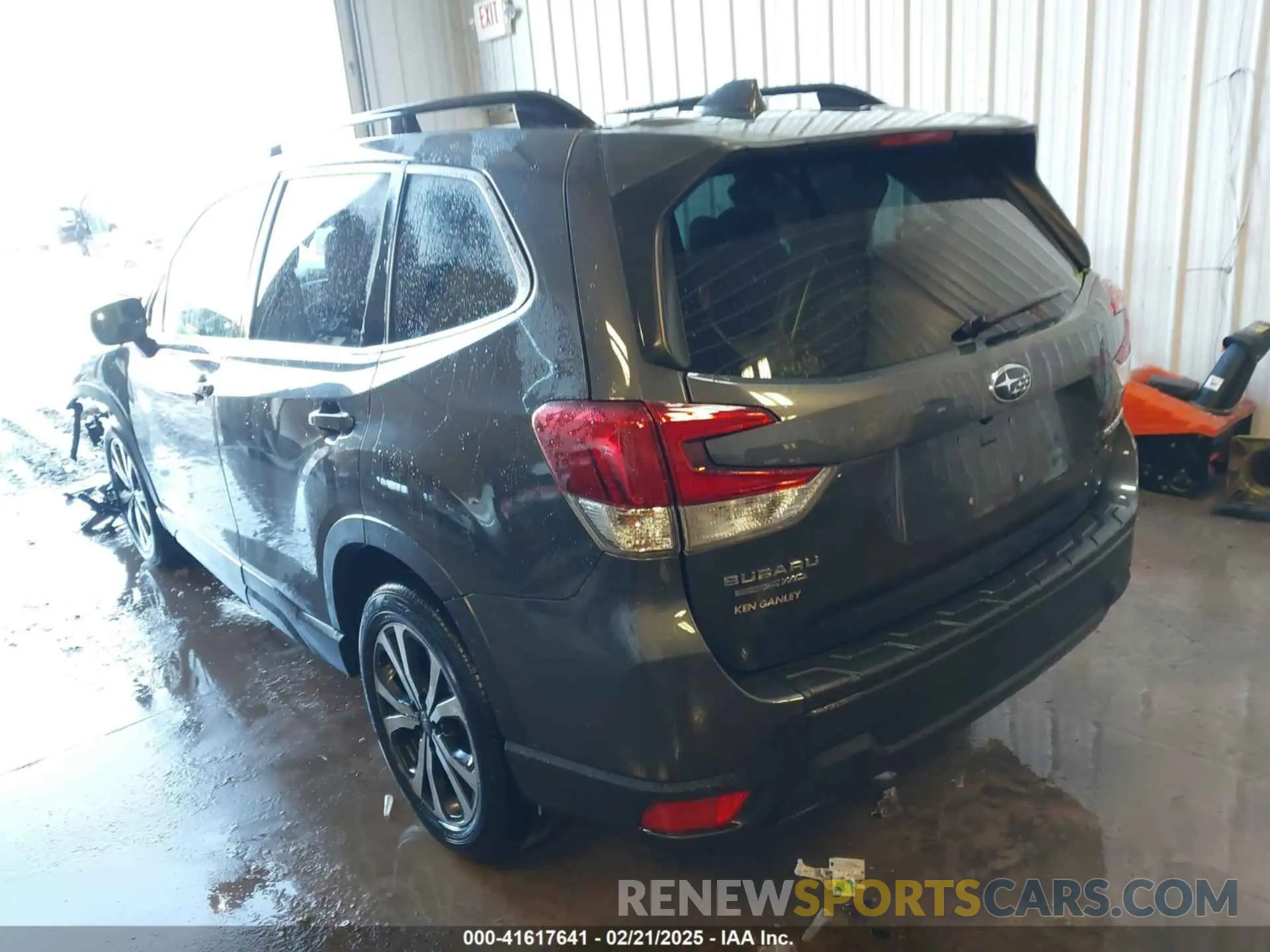 3 Фотография поврежденного автомобиля JF2SKASC3LH598883 SUBARU FORESTER 2020
