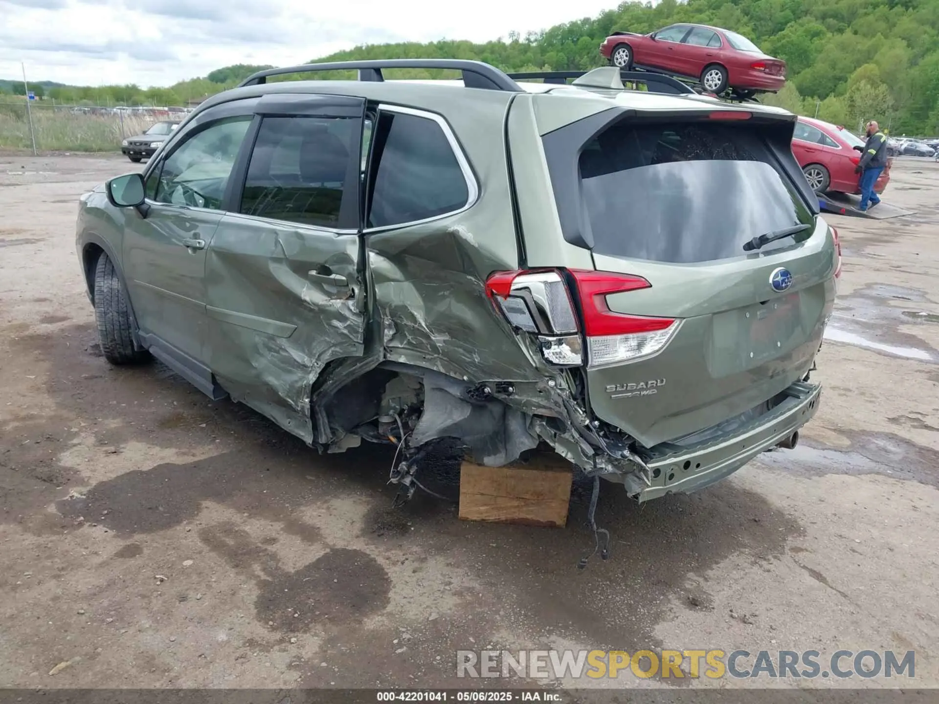 3 Photograph of a damaged car JF2SKAUC9LH541455 SUBARU FORESTER 2020