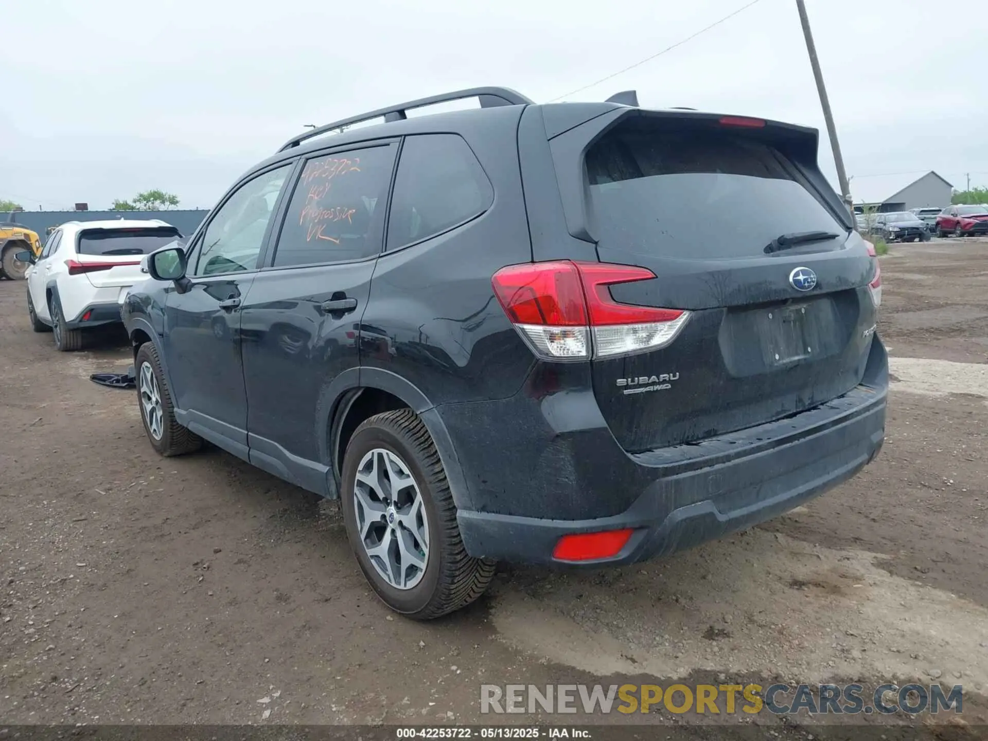3 Фотография поврежденного автомобиля JF2SKAJC4MH469652 SUBARU FORESTER 2021