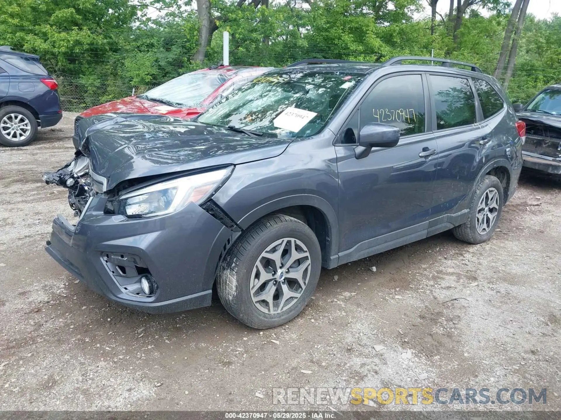 2 Фотография поврежденного автомобиля JF2SKAJC6MH469541 SUBARU FORESTER 2021