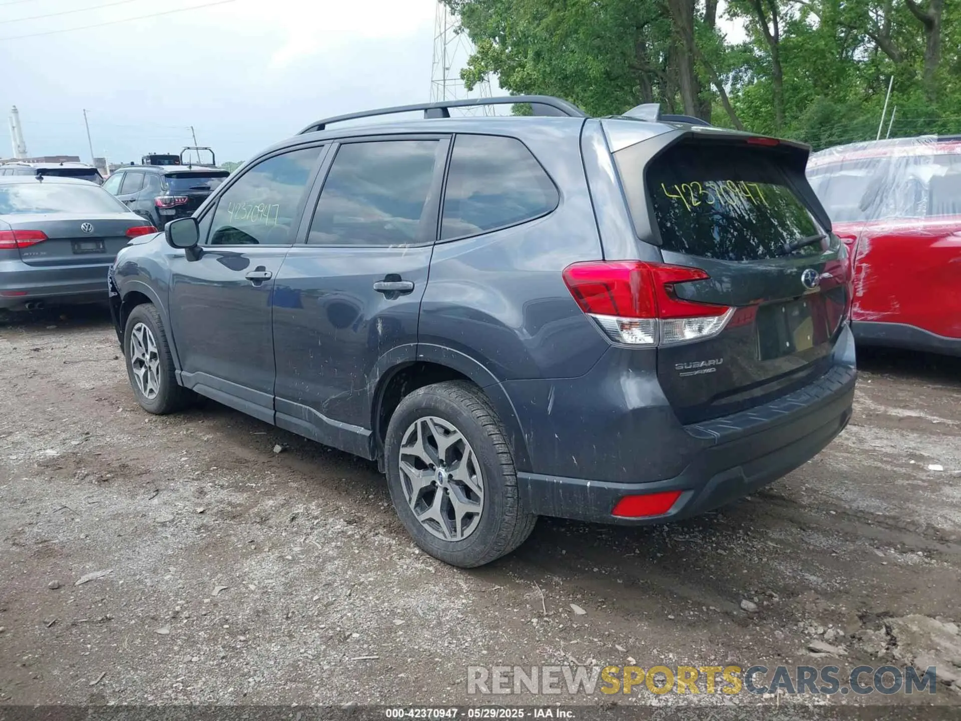 3 Фотография поврежденного автомобиля JF2SKAJC6MH469541 SUBARU FORESTER 2021