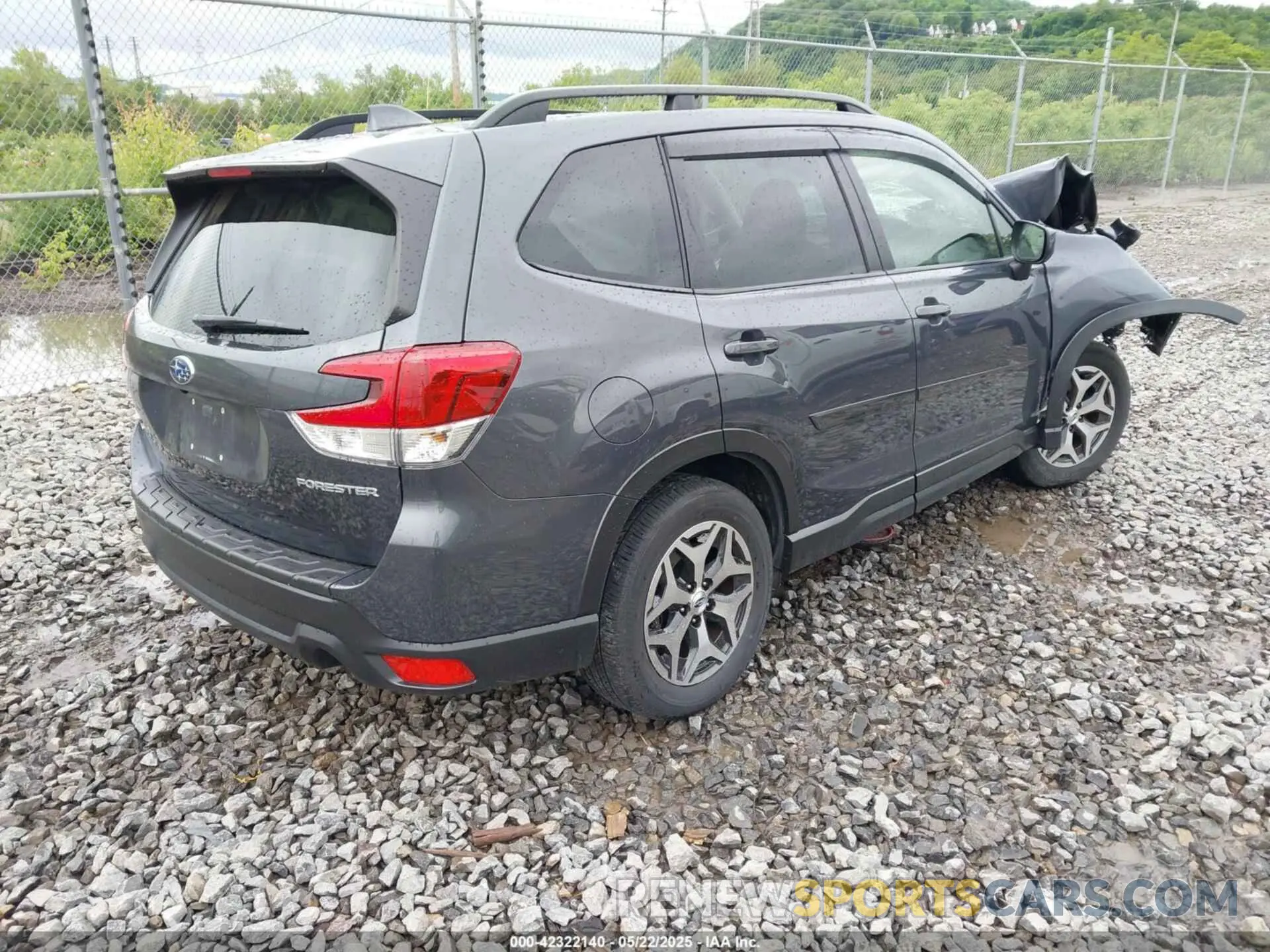 4 Photograph of a damaged car JF2SKAJC6MH561359 SUBARU FORESTER 2021