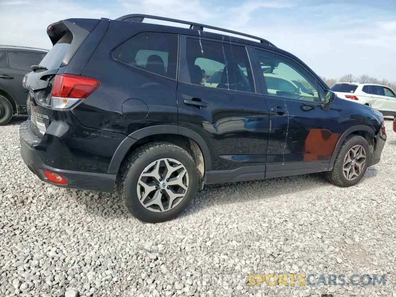 3 Photograph of a damaged car JF2SKAJC7MH470116 SUBARU FORESTER 2021