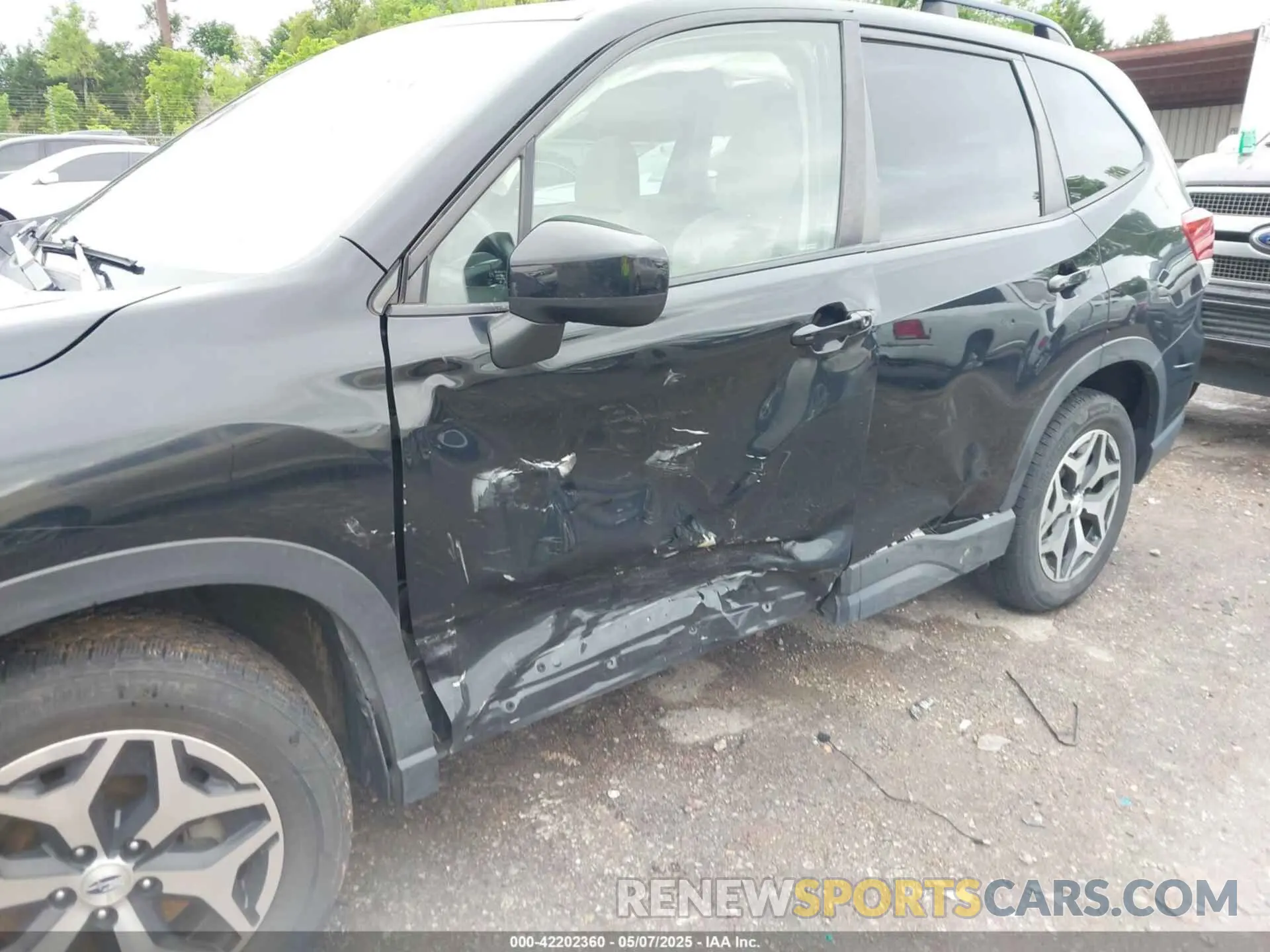 6 Photograph of a damaged car JF2SKAJC7MH565601 SUBARU FORESTER 2021