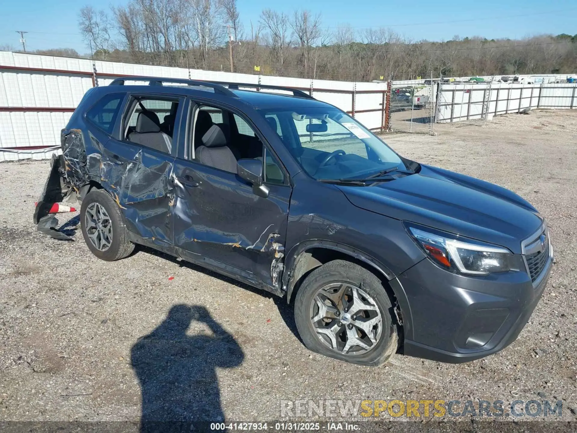 1 Photograph of a damaged car JF2SKAJCXMH556438 SUBARU FORESTER 2021